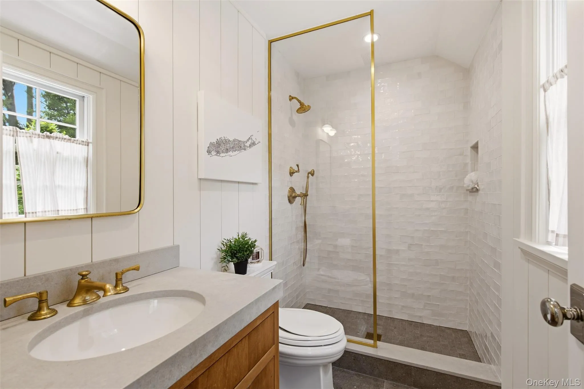 1920 Midlane, Oyster Bay, NY, 4 Bedrooms Bedrooms, 11 Rooms Rooms,3 BathroomsBathrooms,Residential,For Rent,Midlane,0,KEY1016504 1920 Midlane, Oyster Bay, NY, 4 Bedrooms Bedrooms, 11 Rooms Rooms,3 BathroomsBathrooms,Residential,For Rent,Midlane,0,KEY1016504