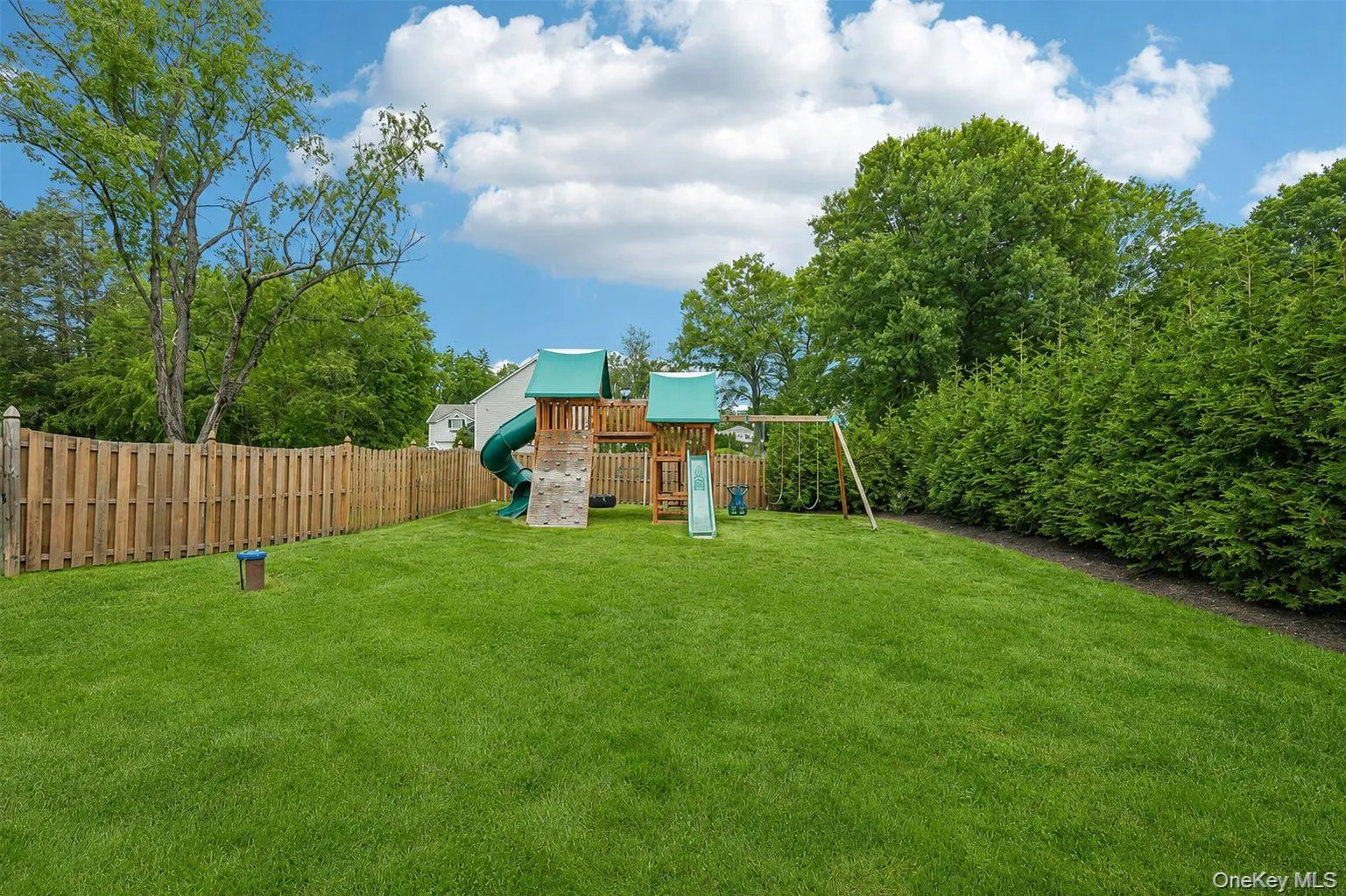 335 Strawtown Road, Clarkstown, NY, 3 Bedrooms Bedrooms, 7 Rooms Rooms,2 BathroomsBathrooms,Residential,For Rent,Strawtown,0,1016507 335 Strawtown Road, Clarkstown, NY, 3 Bedrooms Bedrooms, 7 Rooms Rooms,2 BathroomsBathrooms,Residential,For Rent,Strawtown,0,1016507