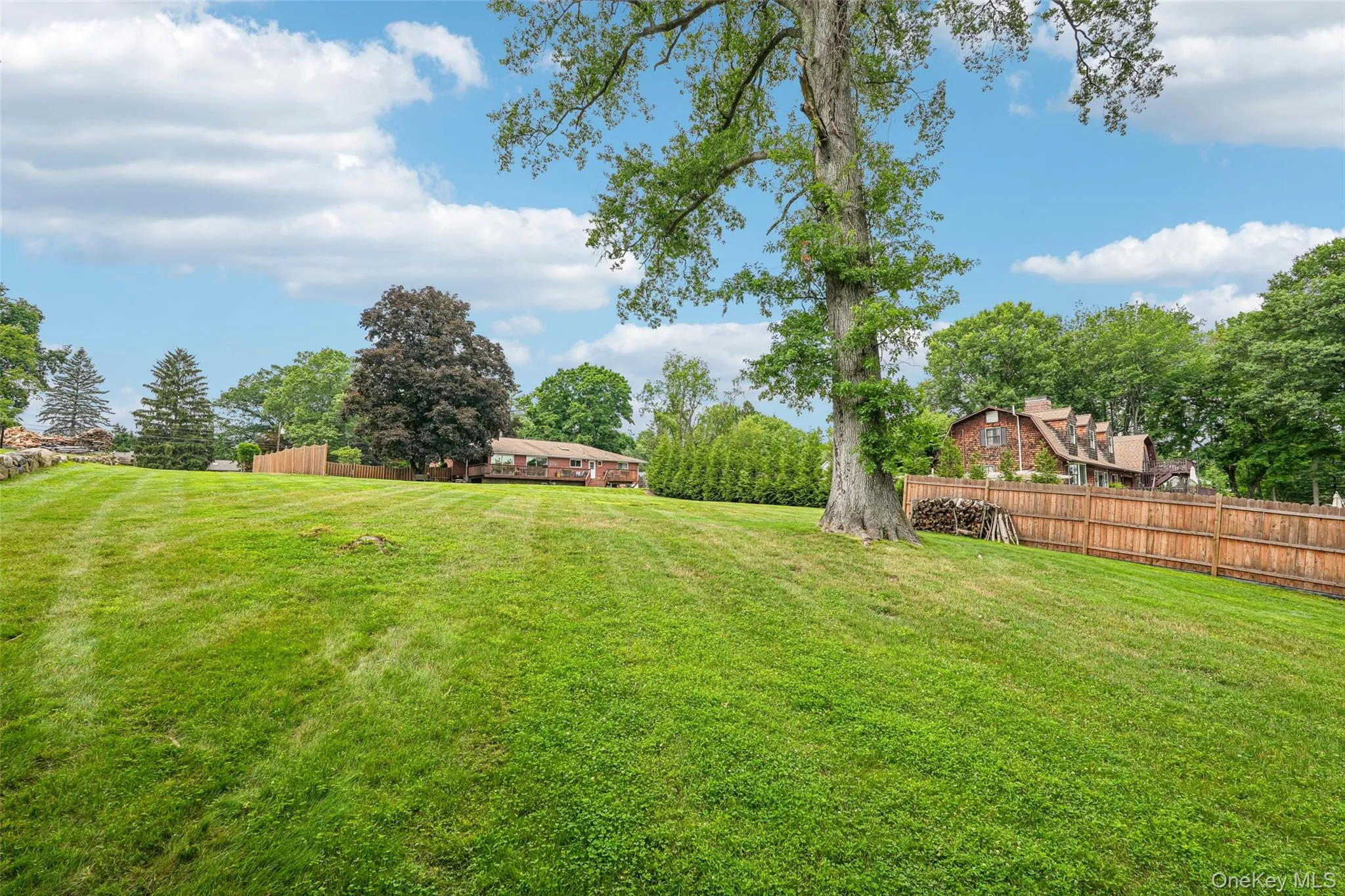 335 Strawtown Road, Clarkstown, NY, 3 Bedrooms Bedrooms, 7 Rooms Rooms,2 BathroomsBathrooms,Residential,For Rent,Strawtown,0,1016507 335 Strawtown Road, Clarkstown, NY, 3 Bedrooms Bedrooms, 7 Rooms Rooms,2 BathroomsBathrooms,Residential,For Rent,Strawtown,0,1016507