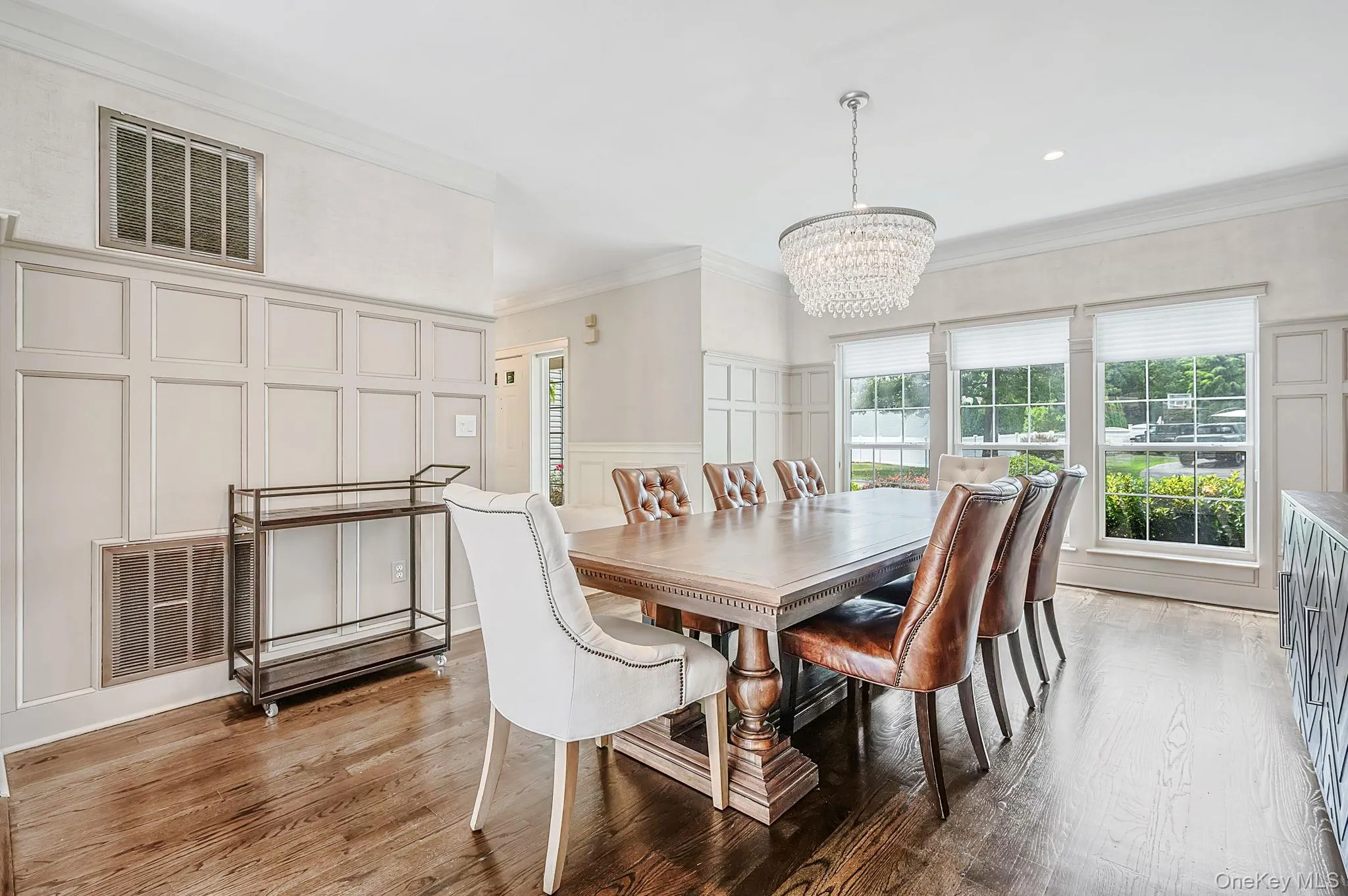 dining room/familty room dining room/familty room
