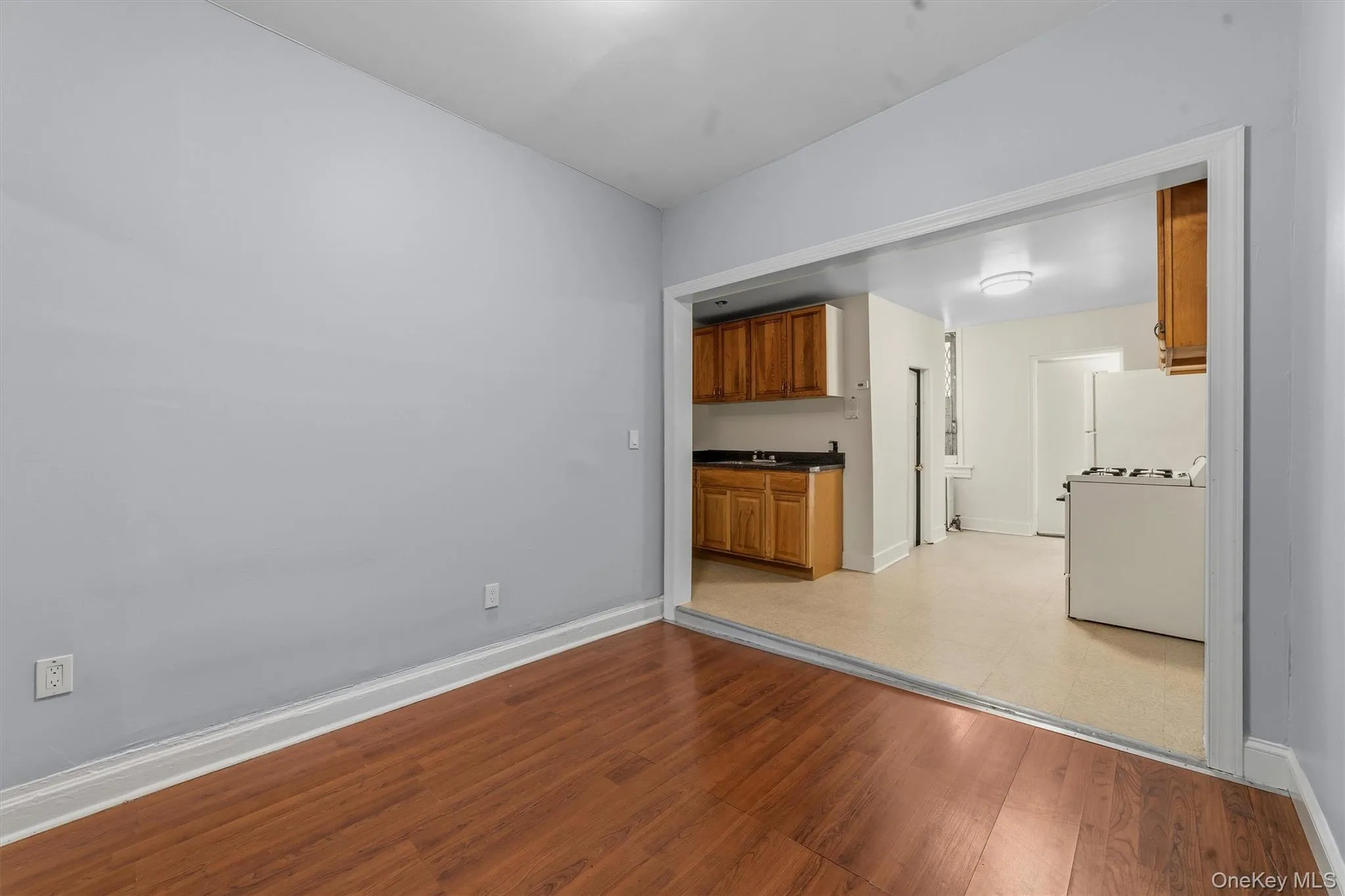 158 Willow Street, Yonkers, NY, 2 Bedrooms Bedrooms, 4 Rooms Rooms,1 BathroomBathrooms,Residential Lease,For Rent,Willow,0,1016511 158 Willow Street, Yonkers, NY, 2 Bedrooms Bedrooms, 4 Rooms Rooms,1 BathroomBathrooms,Residential Lease,For Rent,Willow,0,1016511