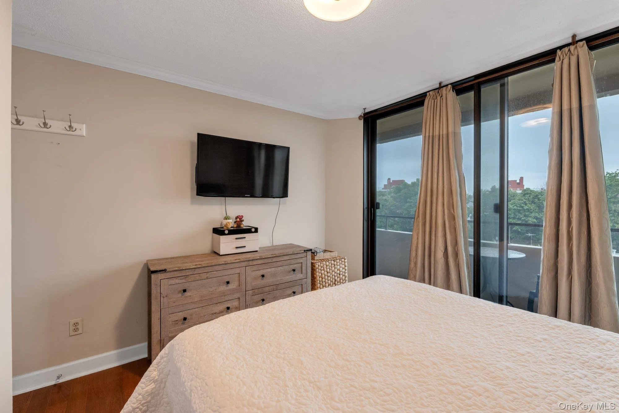 10-24 166 St. Street, New York, NY, 1 Bedroom Bedrooms, 3 Rooms Rooms,1 BathroomBathrooms,Residential,For Rent,166 St.,0,1016512 10-24 166 St. Street, New York, NY, 1 Bedroom Bedrooms, 3 Rooms Rooms,1 BathroomBathrooms,Residential,For Rent,166 St.,0,1016512