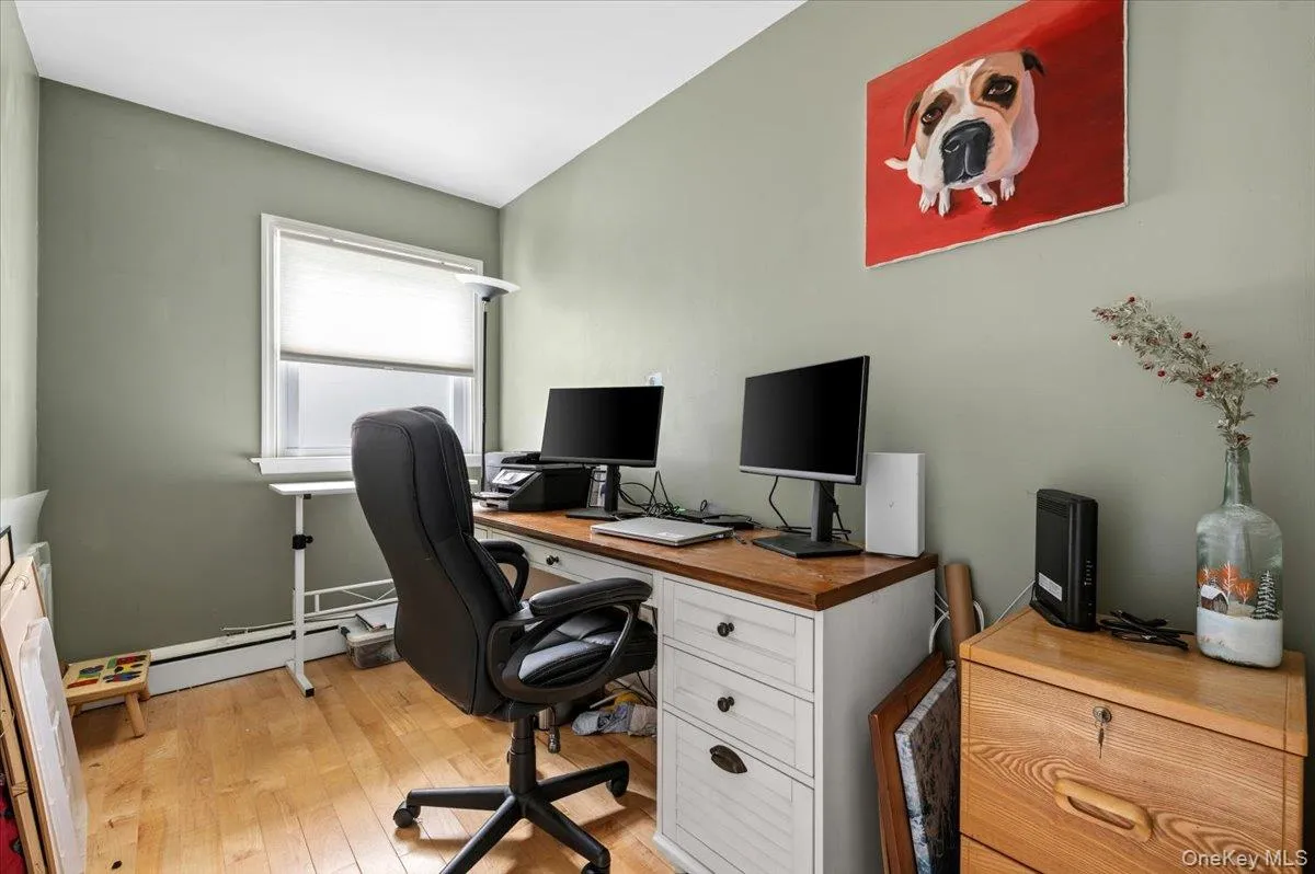 512 Farmranch Road, Oyster Bay, NY, 3 Bedrooms Bedrooms, 7 Rooms Rooms,1 BathroomBathrooms,Residential,For Rent,Farmranch,0,KEY1016513 512 Farmranch Road, Oyster Bay, NY, 3 Bedrooms Bedrooms, 7 Rooms Rooms,1 BathroomBathrooms,Residential,For Rent,Farmranch,0,KEY1016513