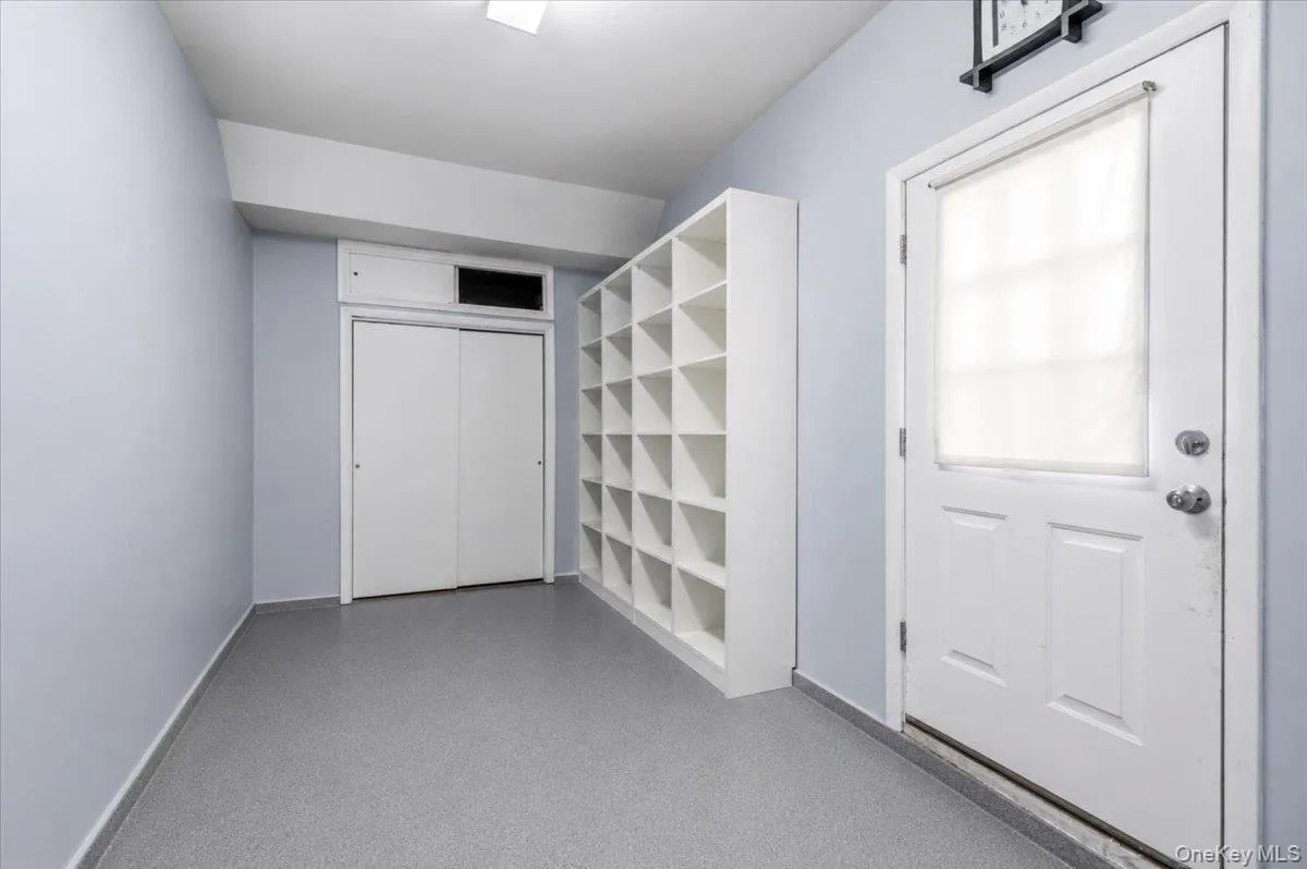 512 Farmranch Road, Oyster Bay, NY, 3 Bedrooms Bedrooms, 7 Rooms Rooms,1 BathroomBathrooms,Residential,For Rent,Farmranch,0,KEY1016513 512 Farmranch Road, Oyster Bay, NY, 3 Bedrooms Bedrooms, 7 Rooms Rooms,1 BathroomBathrooms,Residential,For Rent,Farmranch,0,KEY1016513