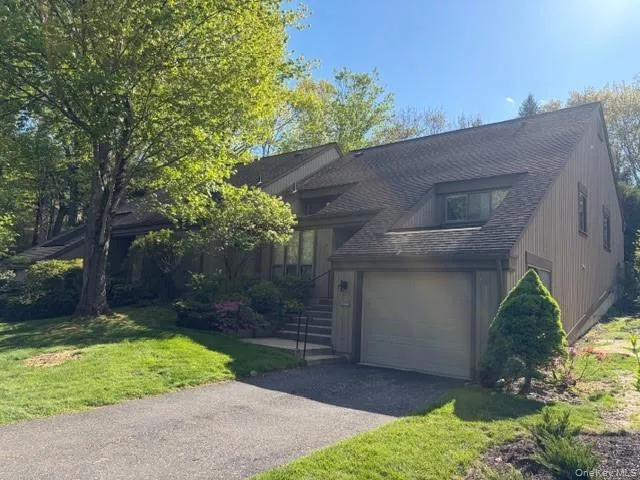 374 Heritage Hills, Somers, NY, 2 Bedrooms Bedrooms, 5 Rooms Rooms,2 BathroomsBathrooms,Residential Lease,For Rent,Heritage,0,1016516 374 Heritage Hills, Somers, NY, 2 Bedrooms Bedrooms, 5 Rooms Rooms,2 BathroomsBathrooms,Residential Lease,For Rent,Heritage,0,1016516