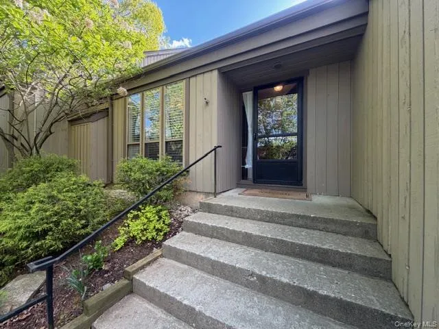 374 Heritage Hills, Somers, NY, 2 Bedrooms Bedrooms, 5 Rooms Rooms,2 BathroomsBathrooms,Residential Lease,For Rent,Heritage,0,1016516 374 Heritage Hills, Somers, NY, 2 Bedrooms Bedrooms, 5 Rooms Rooms,2 BathroomsBathrooms,Residential Lease,For Rent,Heritage,0,1016516