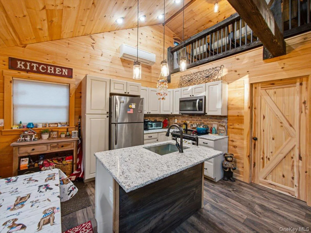 266 Sylvan Lake Rd, Beekman, NY, 2 Bedrooms Bedrooms, 6 Rooms Rooms,1 BathroomBathrooms,Residential,For Rent,Sylvan Lake Rd,0,1016530 266 Sylvan Lake Rd, Beekman, NY, 2 Bedrooms Bedrooms, 6 Rooms Rooms,1 BathroomBathrooms,Residential,For Rent,Sylvan Lake Rd,0,1016530