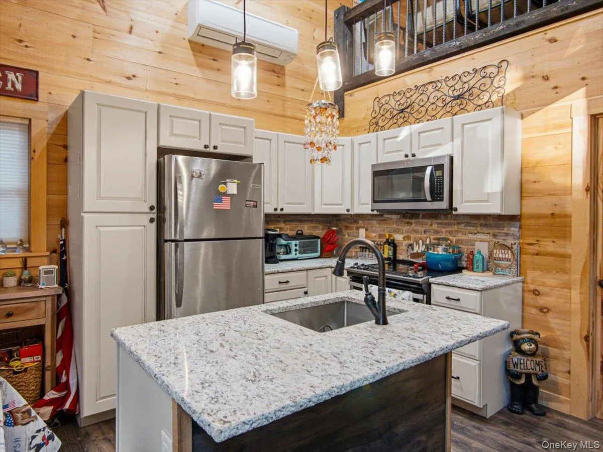 266 Sylvan Lake Rd, Beekman, NY, 2 Bedrooms Bedrooms, 6 Rooms Rooms,1 BathroomBathrooms,Residential,For Rent,Sylvan Lake Rd,0,1016530 266 Sylvan Lake Rd, Beekman, NY, 2 Bedrooms Bedrooms, 6 Rooms Rooms,1 BathroomBathrooms,Residential,For Rent,Sylvan Lake Rd,0,1016530