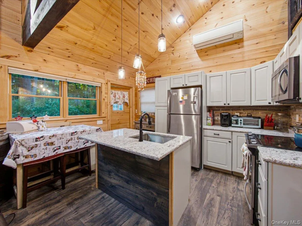 266 Sylvan Lake Rd, Beekman, NY, 2 Bedrooms Bedrooms, 6 Rooms Rooms,1 BathroomBathrooms,Residential,For Rent,Sylvan Lake Rd,0,1016530 266 Sylvan Lake Rd, Beekman, NY, 2 Bedrooms Bedrooms, 6 Rooms Rooms,1 BathroomBathrooms,Residential,For Rent,Sylvan Lake Rd,0,1016530