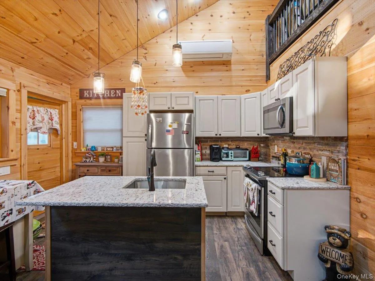 266 Sylvan Lake Rd, Beekman, NY, 2 Bedrooms Bedrooms, 6 Rooms Rooms,1 BathroomBathrooms,Residential,For Rent,Sylvan Lake Rd,0,1016530 266 Sylvan Lake Rd, Beekman, NY, 2 Bedrooms Bedrooms, 6 Rooms Rooms,1 BathroomBathrooms,Residential,For Rent,Sylvan Lake Rd,0,1016530
