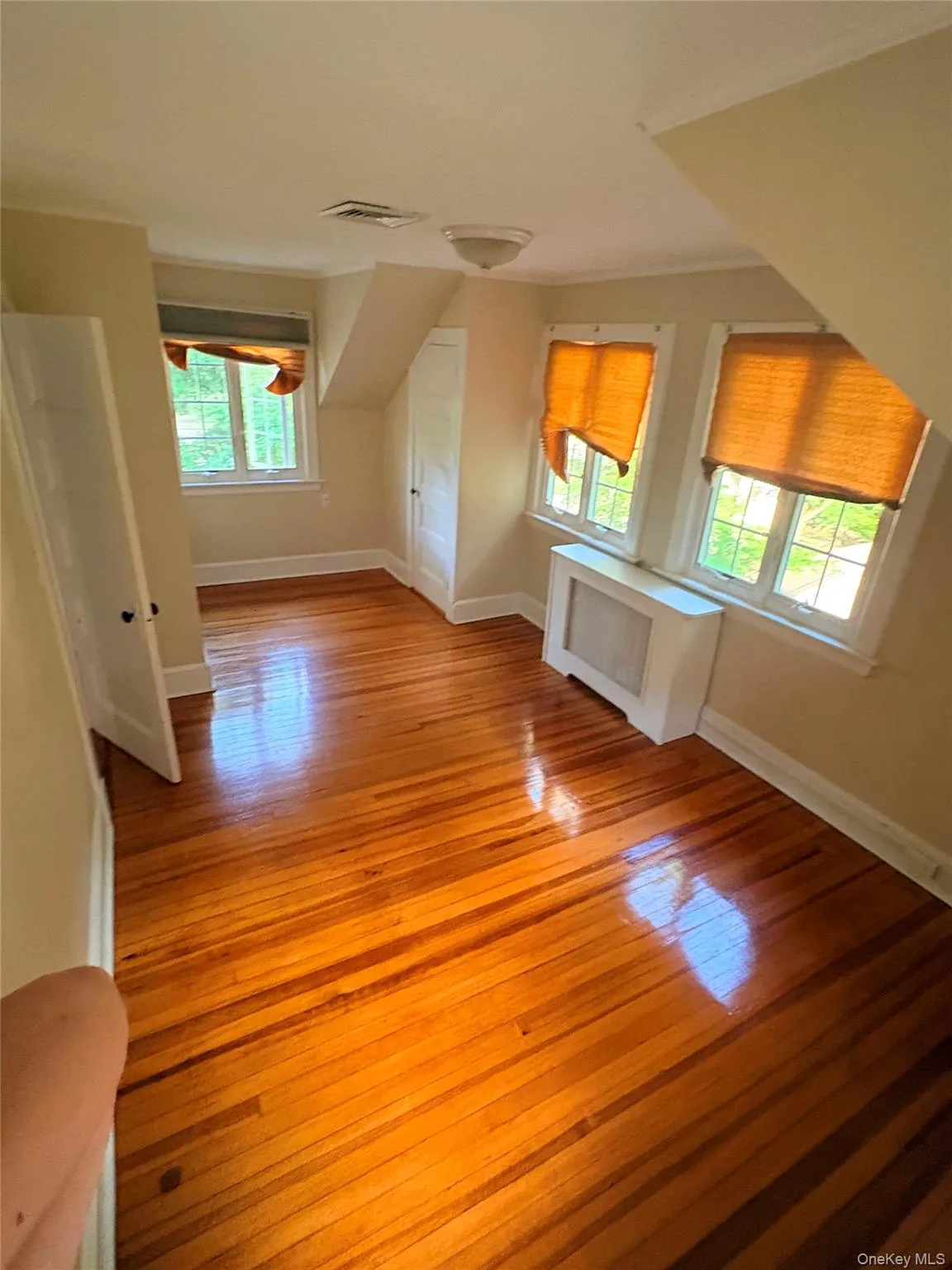 6 Tower Rd, Glen Cove, NY, 2 Bedrooms Bedrooms, 4 Rooms Rooms,1 BathroomBathrooms,Residential Lease,For Rent,Tower Rd,0,1016532 6 Tower Rd, Glen Cove, NY, 2 Bedrooms Bedrooms, 4 Rooms Rooms,1 BathroomBathrooms,Residential Lease,For Rent,Tower Rd,0,1016532