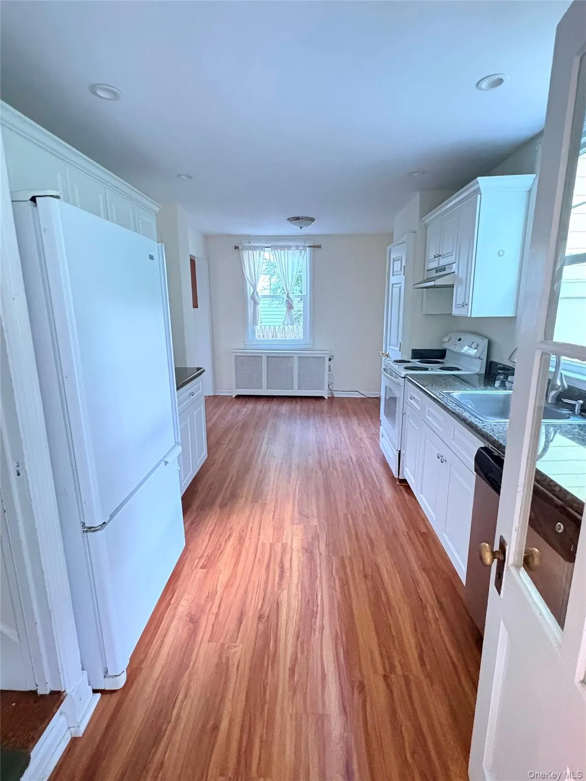 6 Tower Rd, Glen Cove, NY, 2 Bedrooms Bedrooms, 4 Rooms Rooms,1 BathroomBathrooms,Residential Lease,For Rent,Tower Rd,0,1016532 6 Tower Rd, Glen Cove, NY, 2 Bedrooms Bedrooms, 4 Rooms Rooms,1 BathroomBathrooms,Residential Lease,For Rent,Tower Rd,0,1016532