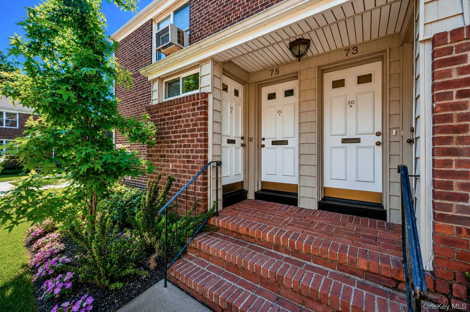 75 Edwards Street, North Hempstead, NY, 1 Bedroom Bedrooms, 4 Rooms Rooms,1 BathroomBathrooms,Residential,For Rent,Edwards,0,KEY1016533 75 Edwards Street, North Hempstead, NY, 1 Bedroom Bedrooms, 4 Rooms Rooms,1 BathroomBathrooms,Residential,For Rent,Edwards,0,KEY1016533