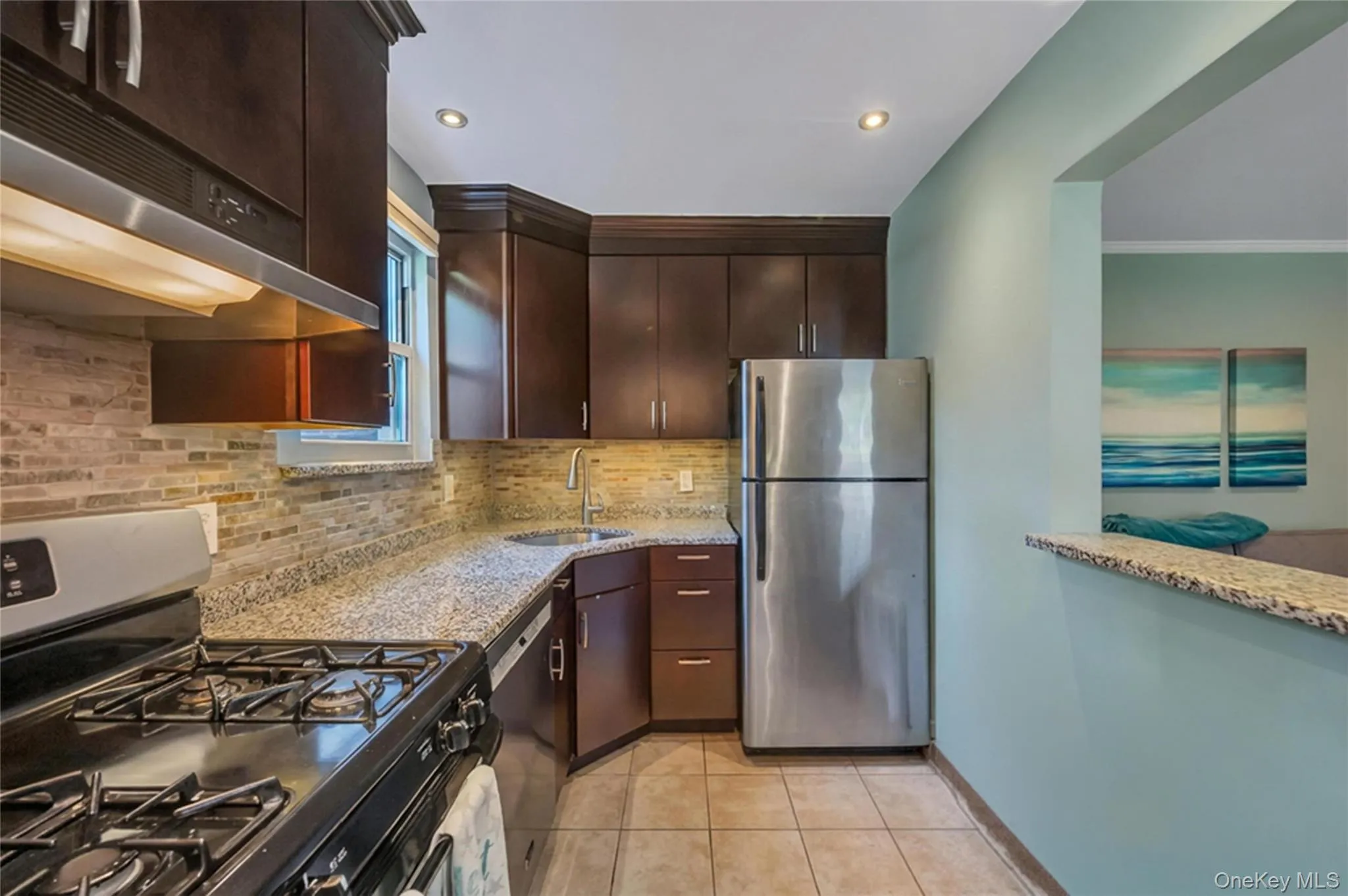 75 Edwards Street, North Hempstead, NY, 1 Bedroom Bedrooms, 4 Rooms Rooms,1 BathroomBathrooms,Residential,For Rent,Edwards,0,KEY1016533 75 Edwards Street, North Hempstead, NY, 1 Bedroom Bedrooms, 4 Rooms Rooms,1 BathroomBathrooms,Residential,For Rent,Edwards,0,KEY1016533