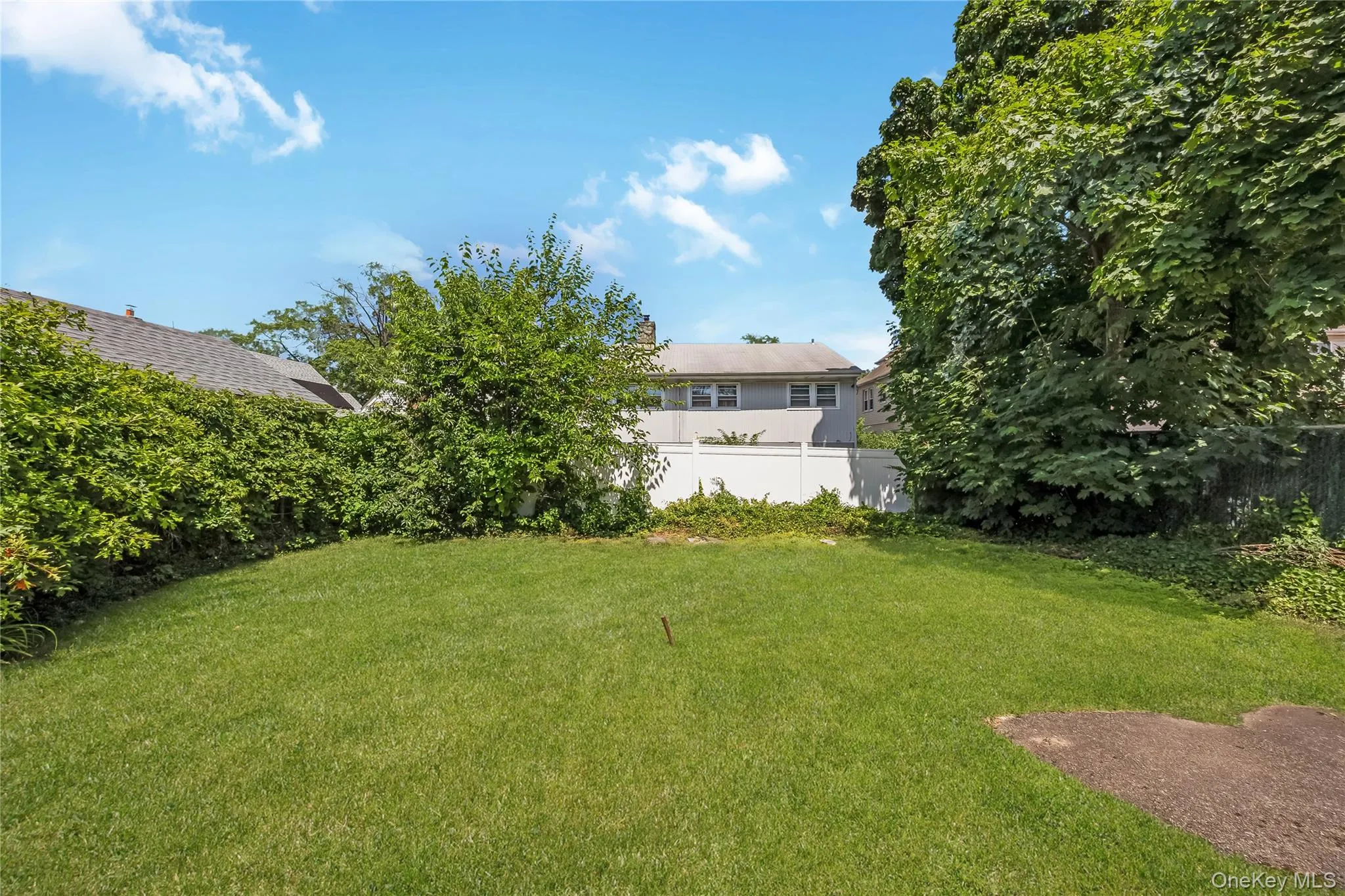 Photographs have been digitally edited images are provided to help illustrate the size, layout, and potential of the property. Photographs have been digitally edited images are provided to help illustrate the size, layout, and potential of the property.