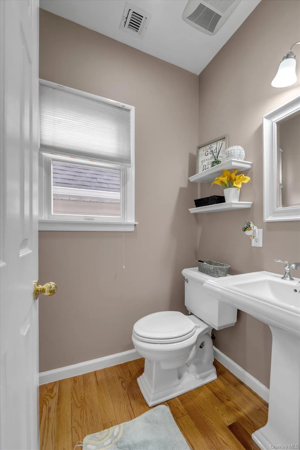 146 Melville Road, Oyster Bay, NY, 3 Bedrooms Bedrooms, 7 Rooms Rooms,2 BathroomsBathrooms,Residential,For Rent,Melville,0,KEY1016544 146 Melville Road, Oyster Bay, NY, 3 Bedrooms Bedrooms, 7 Rooms Rooms,2 BathroomsBathrooms,Residential,For Rent,Melville,0,KEY1016544