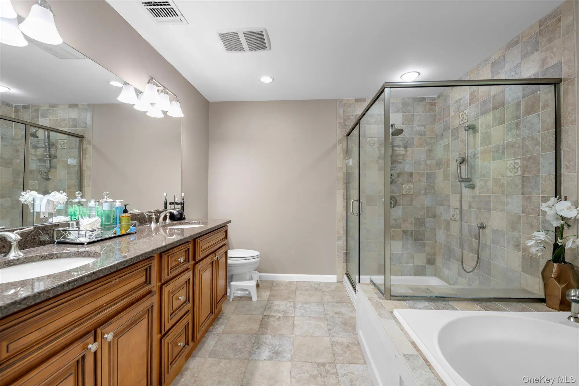 146 Melville Road, Oyster Bay, NY, 3 Bedrooms Bedrooms, 7 Rooms Rooms,2 BathroomsBathrooms,Residential,For Rent,Melville,0,KEY1016544 146 Melville Road, Oyster Bay, NY, 3 Bedrooms Bedrooms, 7 Rooms Rooms,2 BathroomsBathrooms,Residential,For Rent,Melville,0,KEY1016544