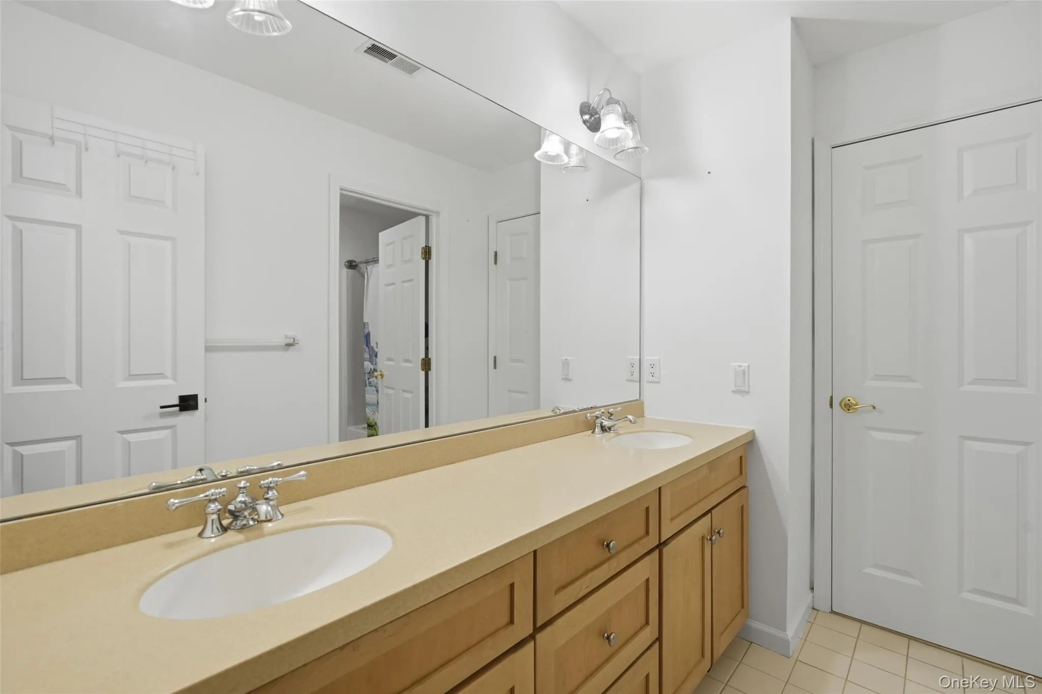 83 Saint Andrews Lane, East Fishkill, NY, 4 Bedrooms Bedrooms, 10 Rooms Rooms,3 BathroomsBathrooms,Residential,For Rent,Saint Andrews,0,1016546 83 Saint Andrews Lane, East Fishkill, NY, 4 Bedrooms Bedrooms, 10 Rooms Rooms,3 BathroomsBathrooms,Residential,For Rent,Saint Andrews,0,1016546