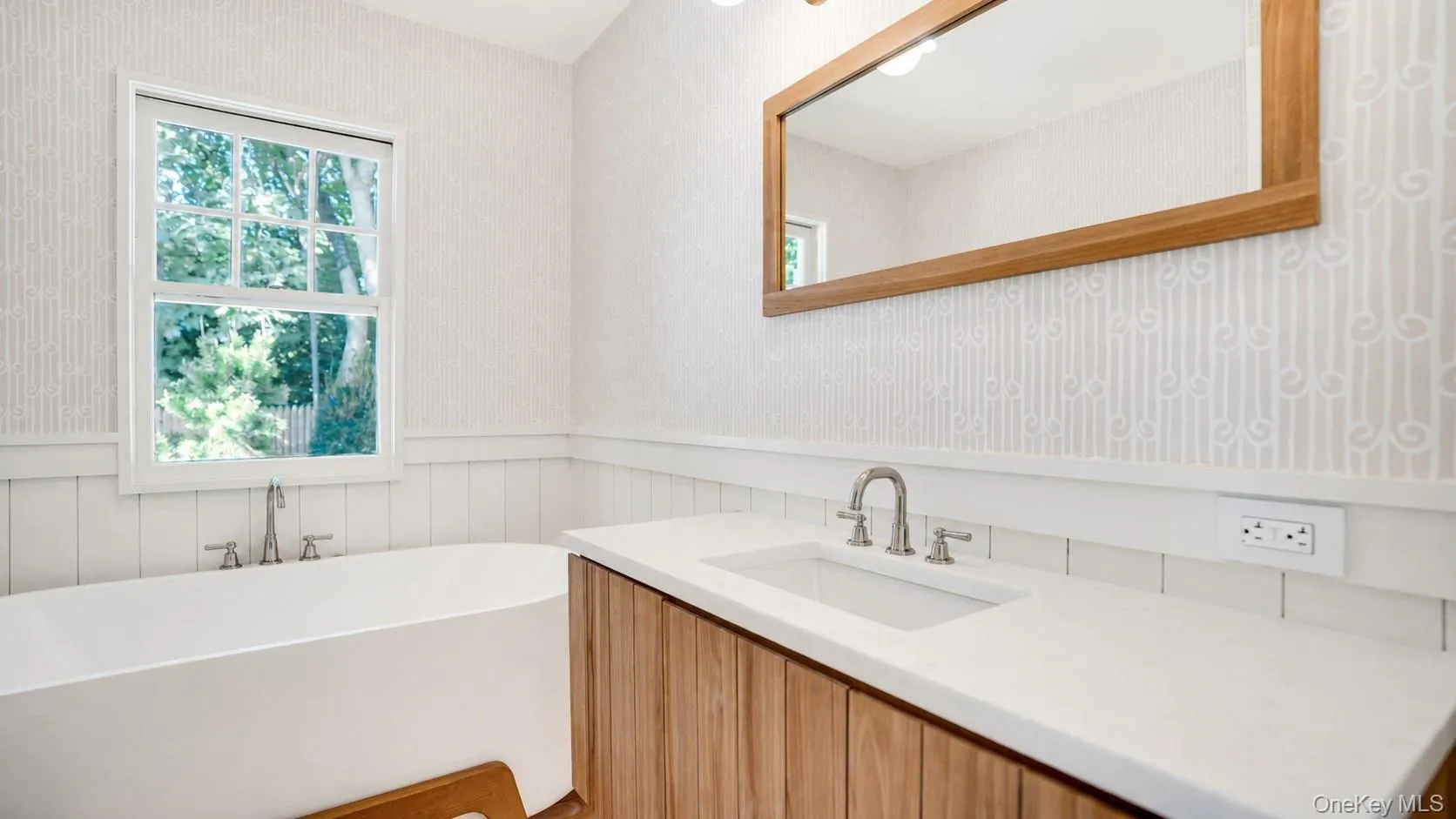 149 Accabonac Road, East Hampton, NY, 2 Bedrooms Bedrooms, 5 Rooms Rooms,2 BathroomsBathrooms,Residential,For Rent,Accabonac,0,1016550 149 Accabonac Road, East Hampton, NY, 2 Bedrooms Bedrooms, 5 Rooms Rooms,2 BathroomsBathrooms,Residential,For Rent,Accabonac,0,1016550