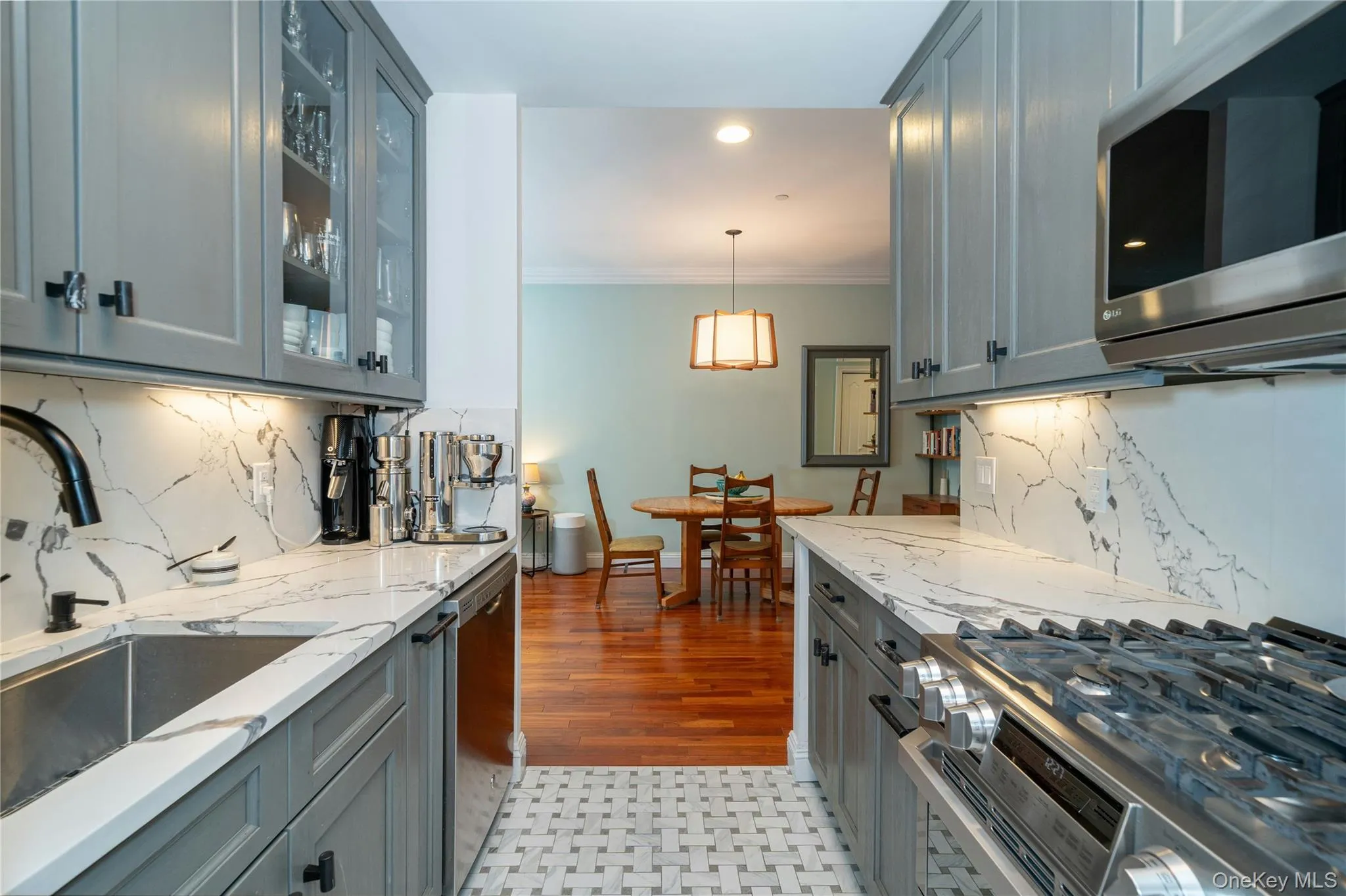 3816 Waldo Avenue, New York, NY, 3 Bedrooms Bedrooms, 6 Rooms Rooms,2 BathroomsBathrooms,Residential,For Rent,Waldo,0,1016554 3816 Waldo Avenue, New York, NY, 3 Bedrooms Bedrooms, 6 Rooms Rooms,2 BathroomsBathrooms,Residential,For Rent,Waldo,0,1016554