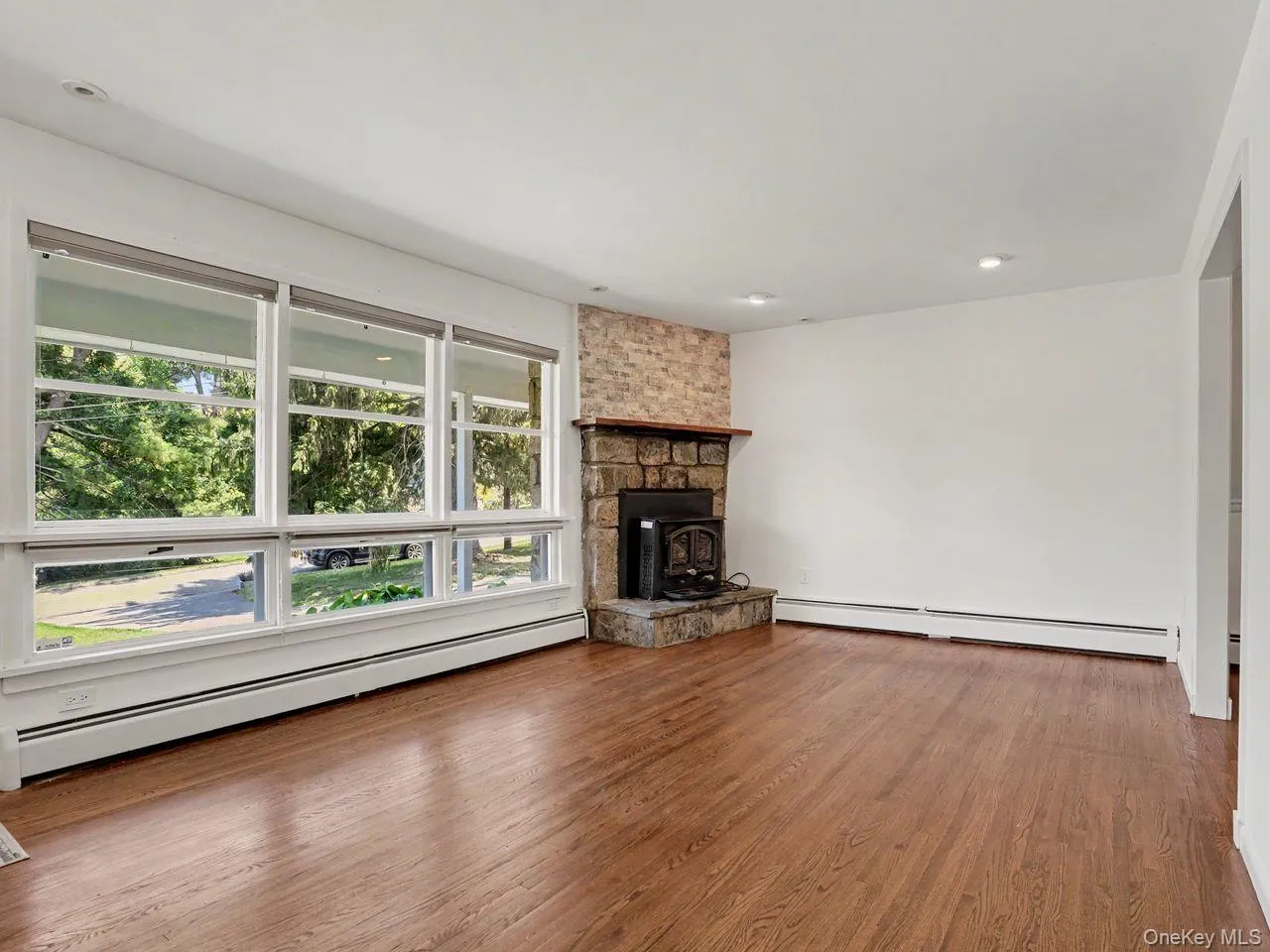 11 Leona Drive, Southeast, NY, 4 Bedrooms Bedrooms, 9 Rooms Rooms,2 BathroomsBathrooms,Residential,For Rent,Leona,0,KEY1016557 11 Leona Drive, Southeast, NY, 4 Bedrooms Bedrooms, 9 Rooms Rooms,2 BathroomsBathrooms,Residential,For Rent,Leona,0,KEY1016557