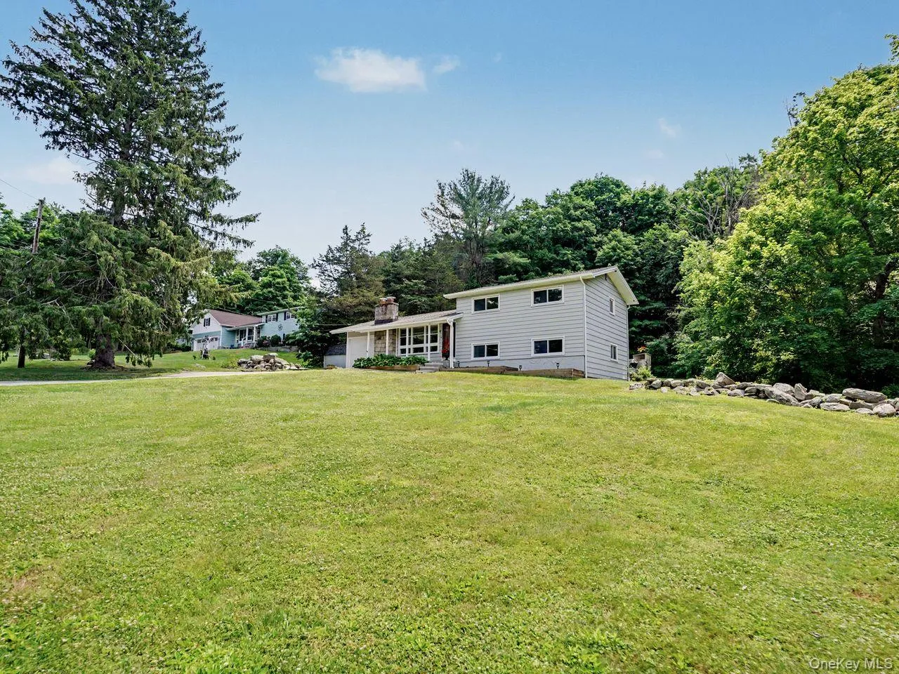 11 Leona Drive, Southeast, NY, 4 Bedrooms Bedrooms, 9 Rooms Rooms,2 BathroomsBathrooms,Residential,For Rent,Leona,0,KEY1016557 11 Leona Drive, Southeast, NY, 4 Bedrooms Bedrooms, 9 Rooms Rooms,2 BathroomsBathrooms,Residential,For Rent,Leona,0,KEY1016557