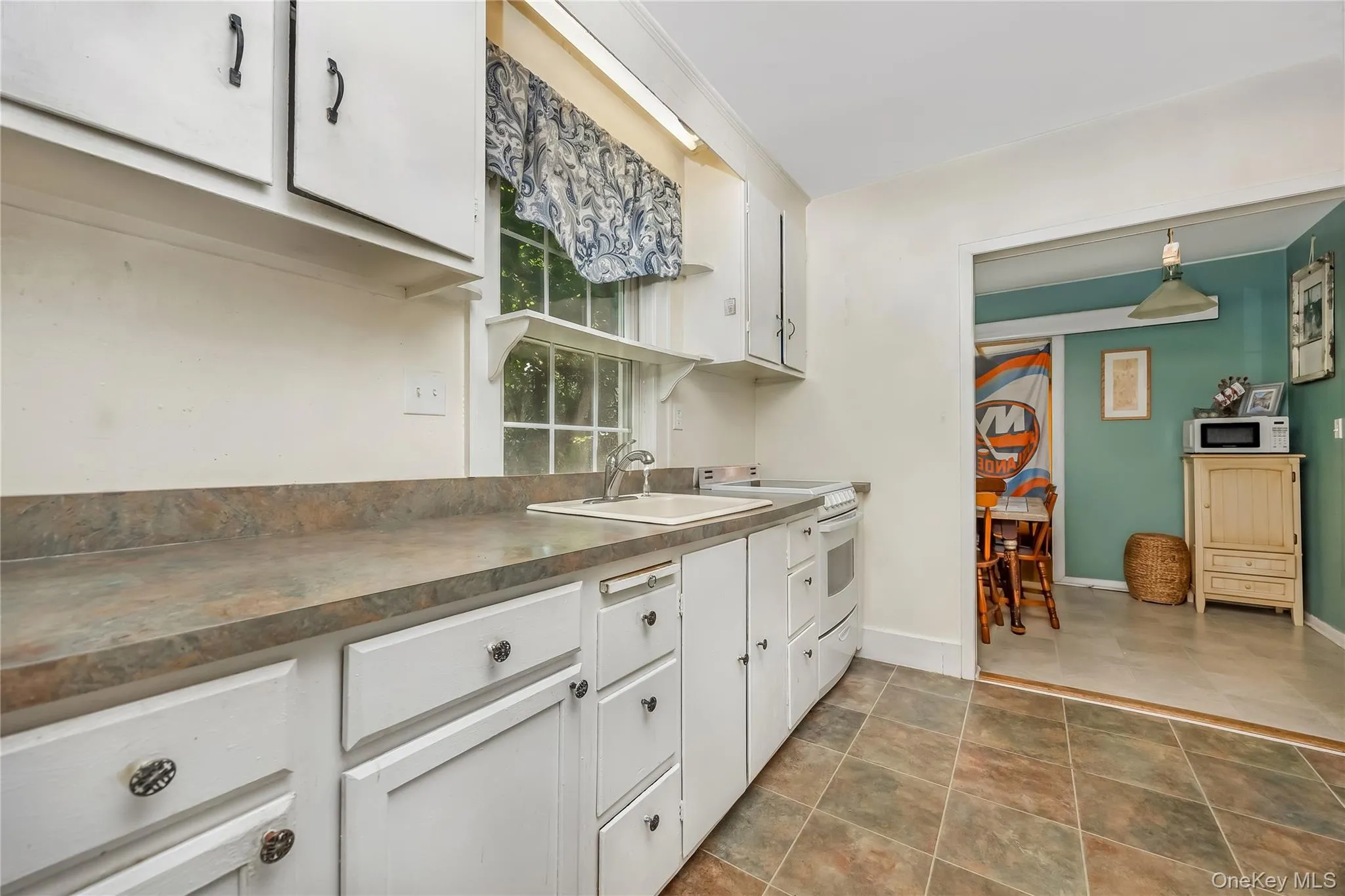 12 Valkyr Road, Brookhaven, NY, 2 Bedrooms Bedrooms, 4 Rooms Rooms,1 BathroomBathrooms,Residential,For Rent,Valkyr,0,1016560 12 Valkyr Road, Brookhaven, NY, 2 Bedrooms Bedrooms, 4 Rooms Rooms,1 BathroomBathrooms,Residential,For Rent,Valkyr,0,1016560