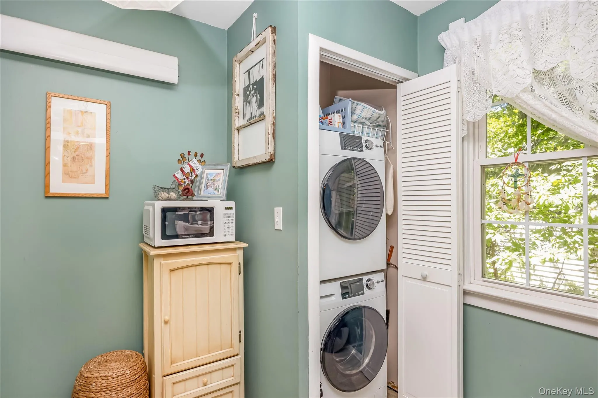 12 Valkyr Road, Brookhaven, NY, 2 Bedrooms Bedrooms, 4 Rooms Rooms,1 BathroomBathrooms,Residential,For Rent,Valkyr,0,1016560 12 Valkyr Road, Brookhaven, NY, 2 Bedrooms Bedrooms, 4 Rooms Rooms,1 BathroomBathrooms,Residential,For Rent,Valkyr,0,1016560