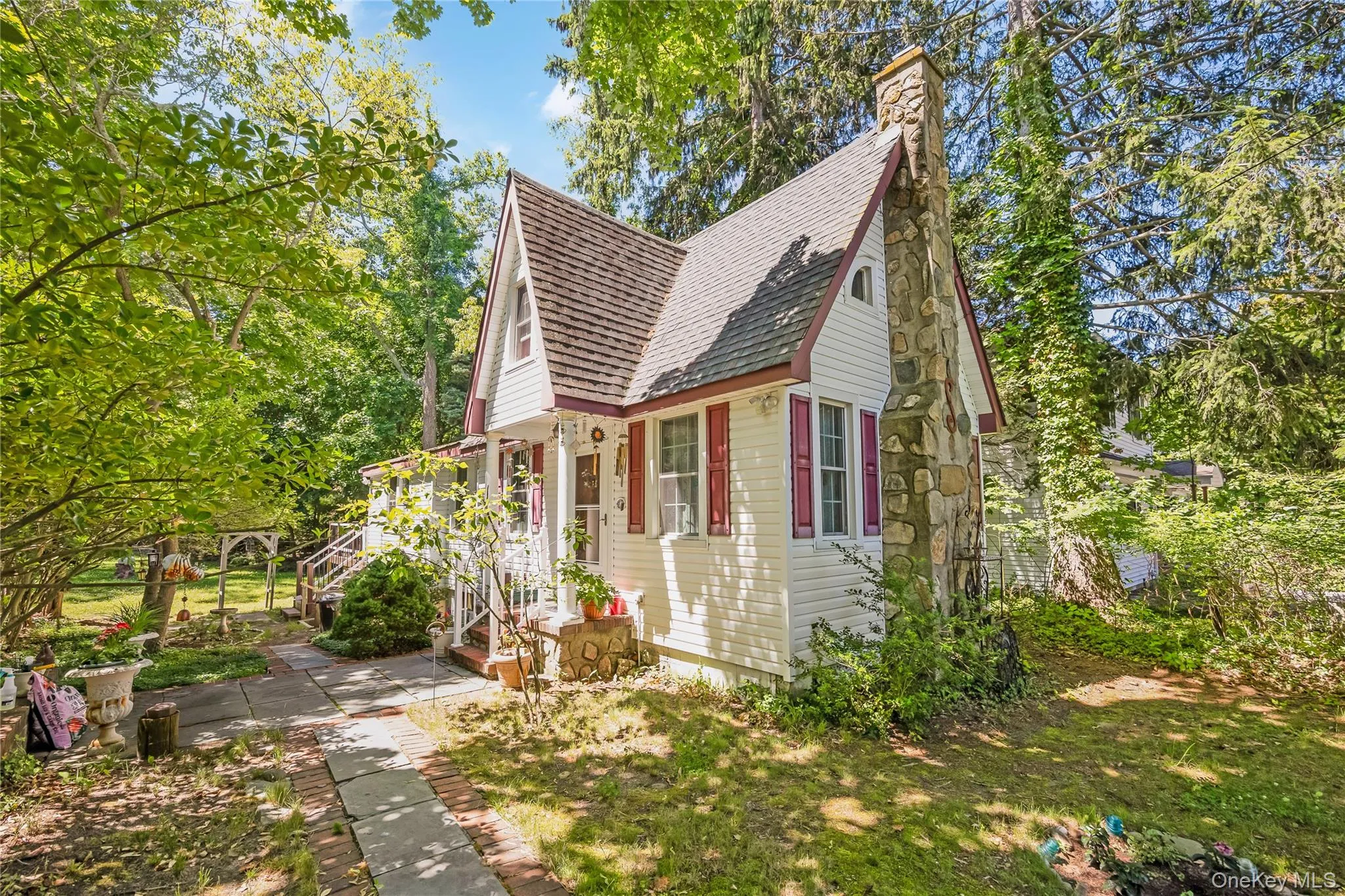 12 Valkyr Road, Brookhaven, NY, 2 Bedrooms Bedrooms, 4 Rooms Rooms,1 BathroomBathrooms,Residential,For Rent,Valkyr,0,1016560 12 Valkyr Road, Brookhaven, NY, 2 Bedrooms Bedrooms, 4 Rooms Rooms,1 BathroomBathrooms,Residential,For Rent,Valkyr,0,1016560
