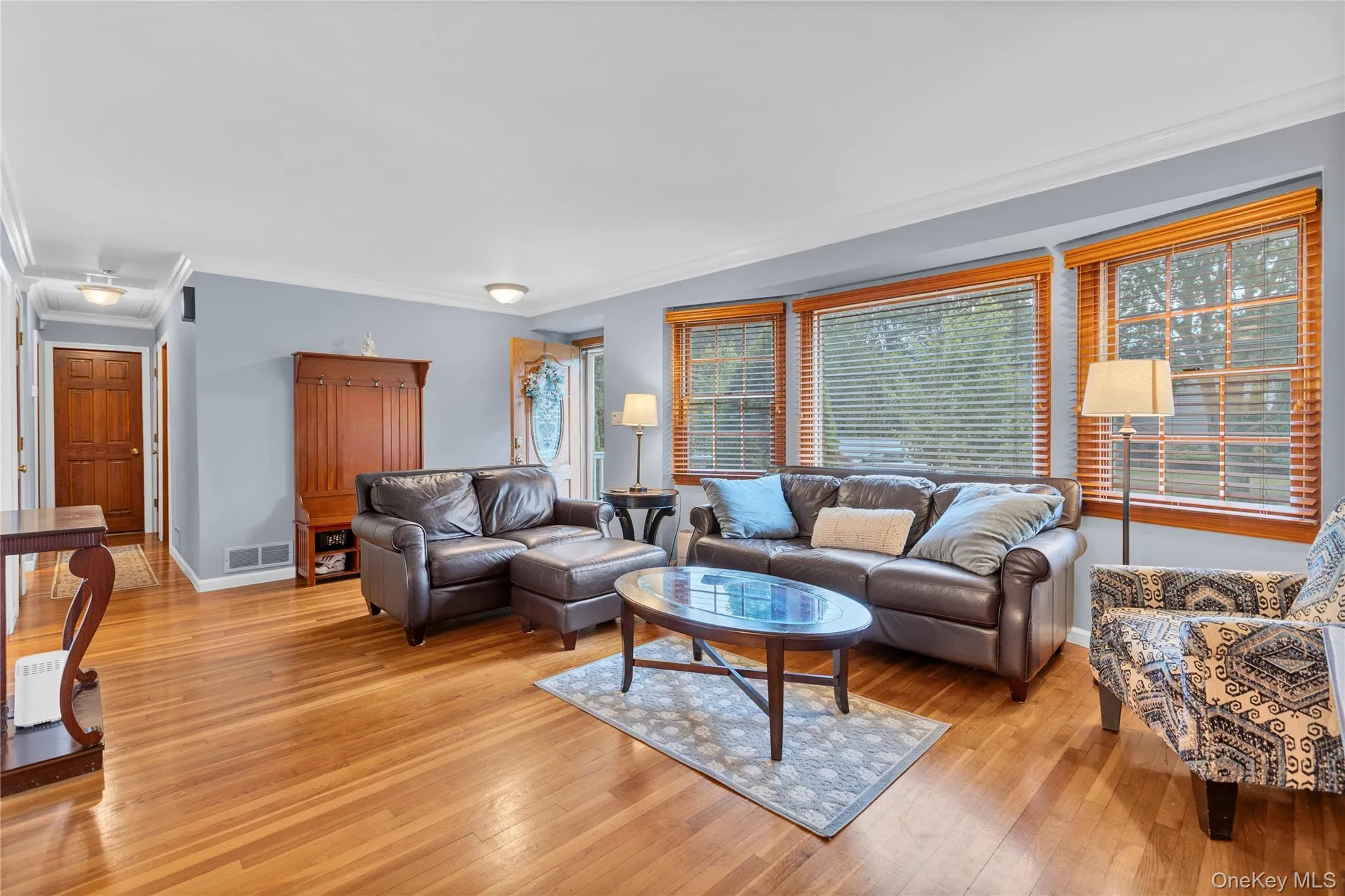 9 Carrol Place, Huntington, NY, 3 Bedrooms Bedrooms, 7 Rooms Rooms,1 BathroomBathrooms,Residential,For Rent,Carrol,0,1016565 9 Carrol Place, Huntington, NY, 3 Bedrooms Bedrooms, 7 Rooms Rooms,1 BathroomBathrooms,Residential,For Rent,Carrol,0,1016565
