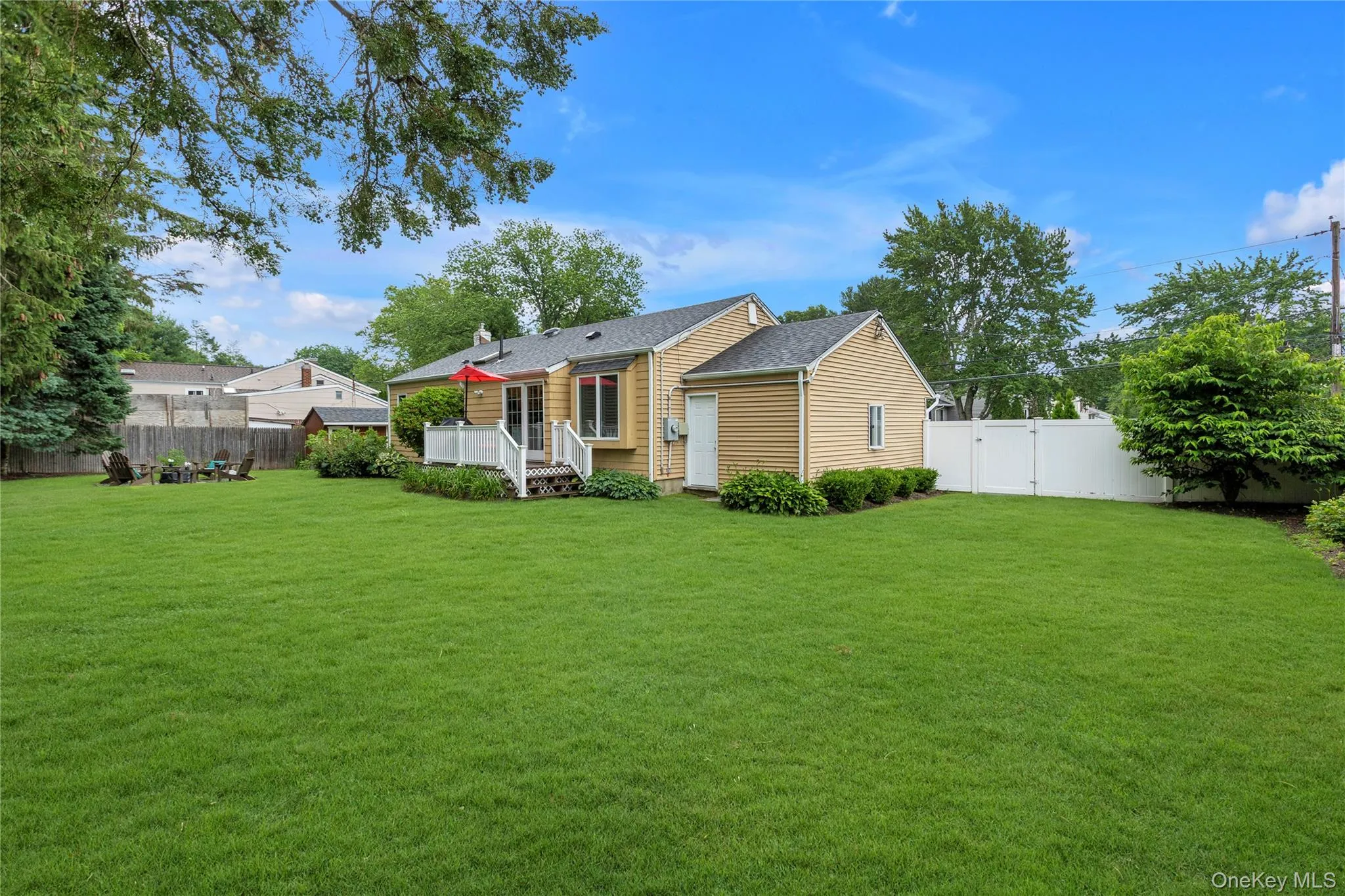 9 Carrol Place, Huntington, NY, 3 Bedrooms Bedrooms, 7 Rooms Rooms,1 BathroomBathrooms,Residential,For Rent,Carrol,0,1016565 9 Carrol Place, Huntington, NY, 3 Bedrooms Bedrooms, 7 Rooms Rooms,1 BathroomBathrooms,Residential,For Rent,Carrol,0,1016565