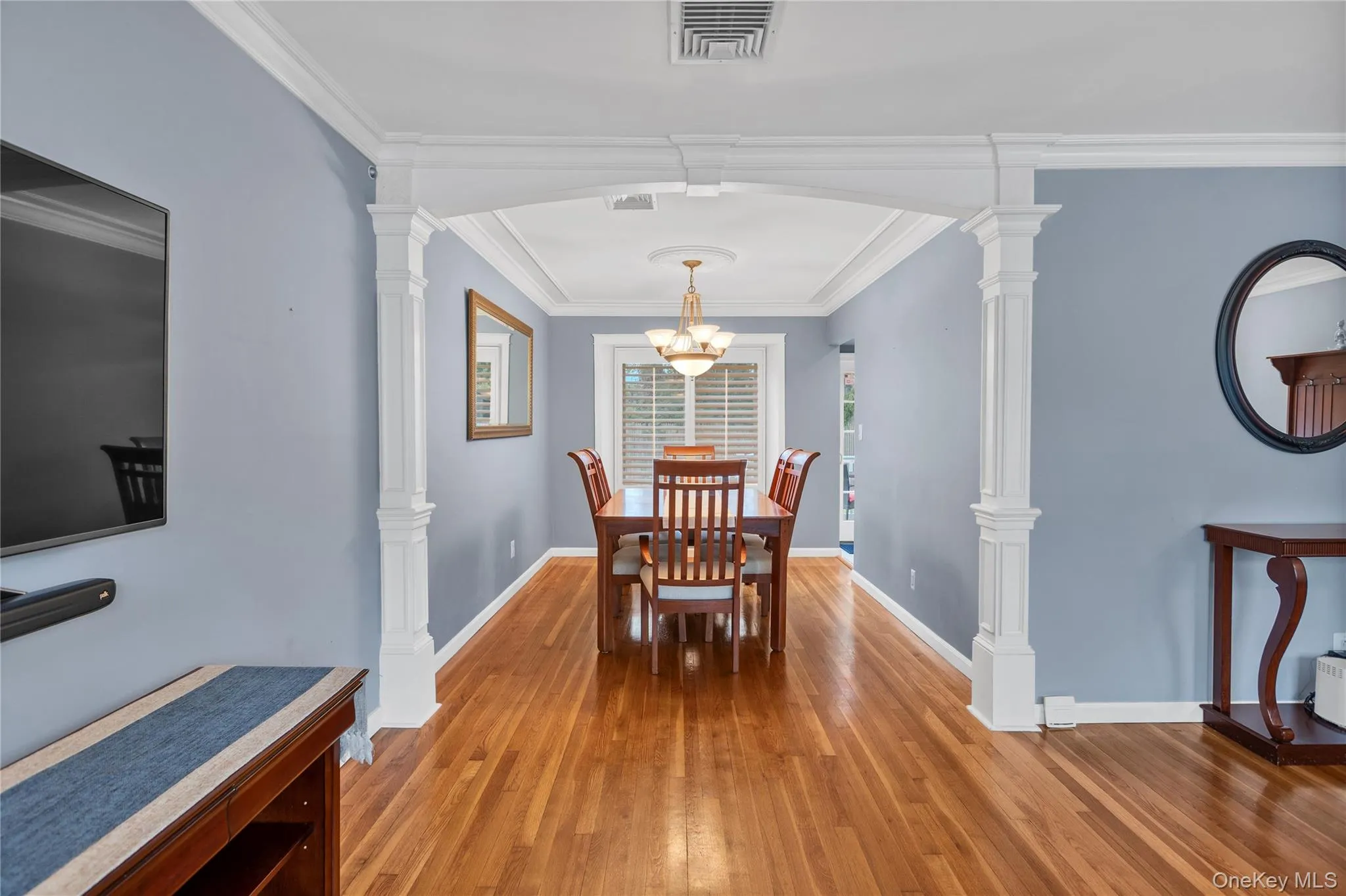 9 Carrol Place, Huntington, NY, 3 Bedrooms Bedrooms, 7 Rooms Rooms,1 BathroomBathrooms,Residential,For Rent,Carrol,0,1016565 9 Carrol Place, Huntington, NY, 3 Bedrooms Bedrooms, 7 Rooms Rooms,1 BathroomBathrooms,Residential,For Rent,Carrol,0,1016565