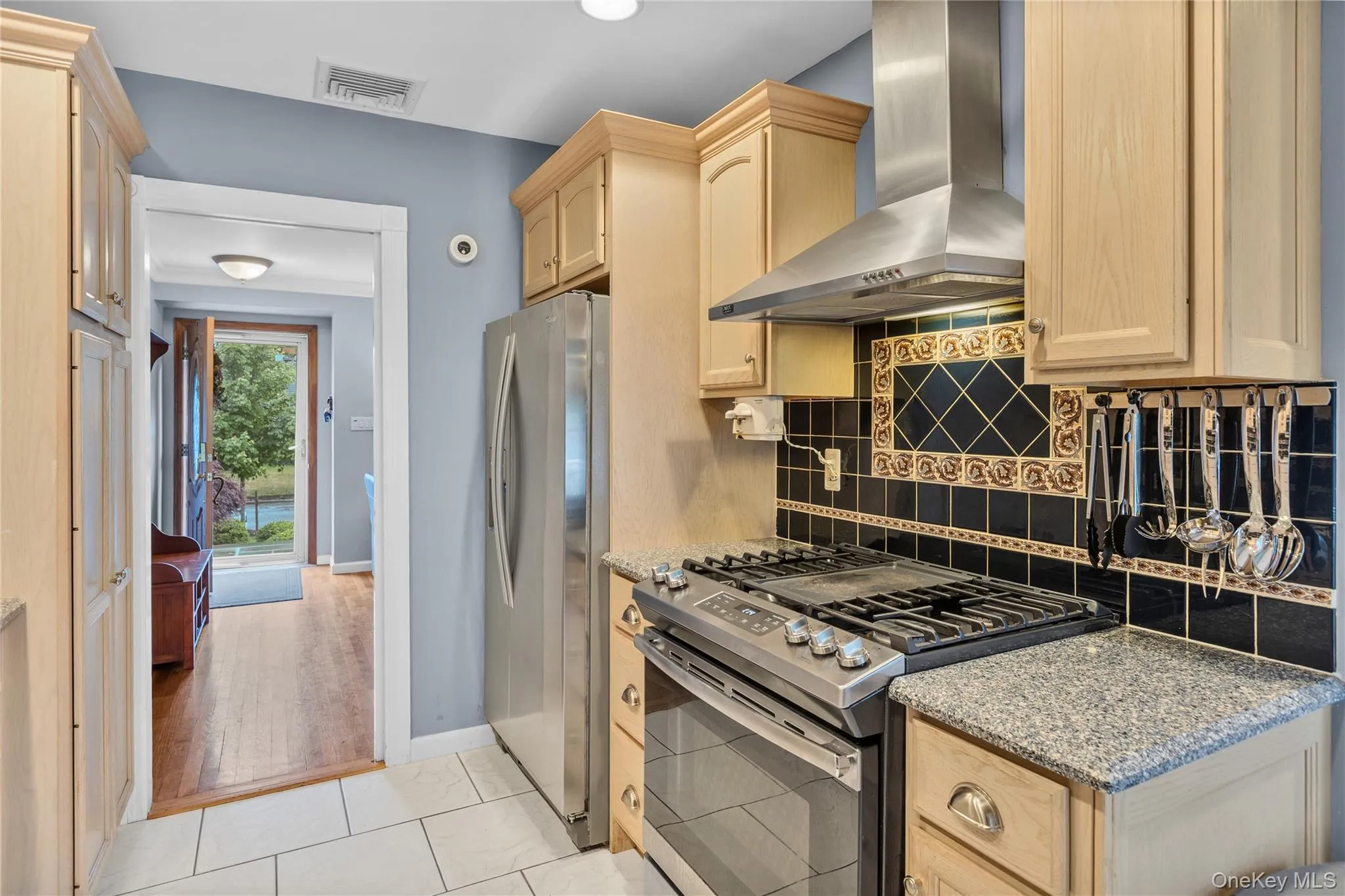 9 Carrol Place, Huntington, NY, 3 Bedrooms Bedrooms, 7 Rooms Rooms,1 BathroomBathrooms,Residential,For Rent,Carrol,0,1016565 9 Carrol Place, Huntington, NY, 3 Bedrooms Bedrooms, 7 Rooms Rooms,1 BathroomBathrooms,Residential,For Rent,Carrol,0,1016565