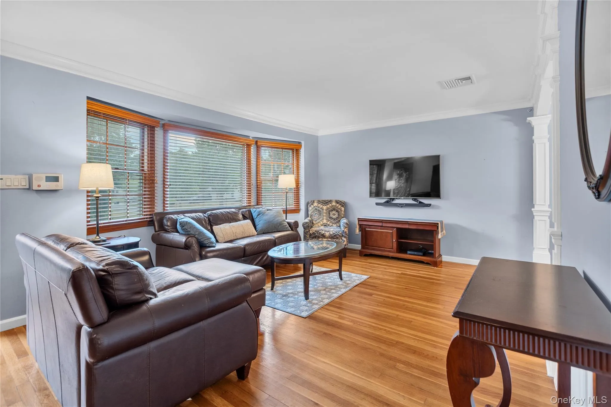 9 Carrol Place, Huntington, NY, 3 Bedrooms Bedrooms, 7 Rooms Rooms,1 BathroomBathrooms,Residential,For Rent,Carrol,0,1016565 9 Carrol Place, Huntington, NY, 3 Bedrooms Bedrooms, 7 Rooms Rooms,1 BathroomBathrooms,Residential,For Rent,Carrol,0,1016565