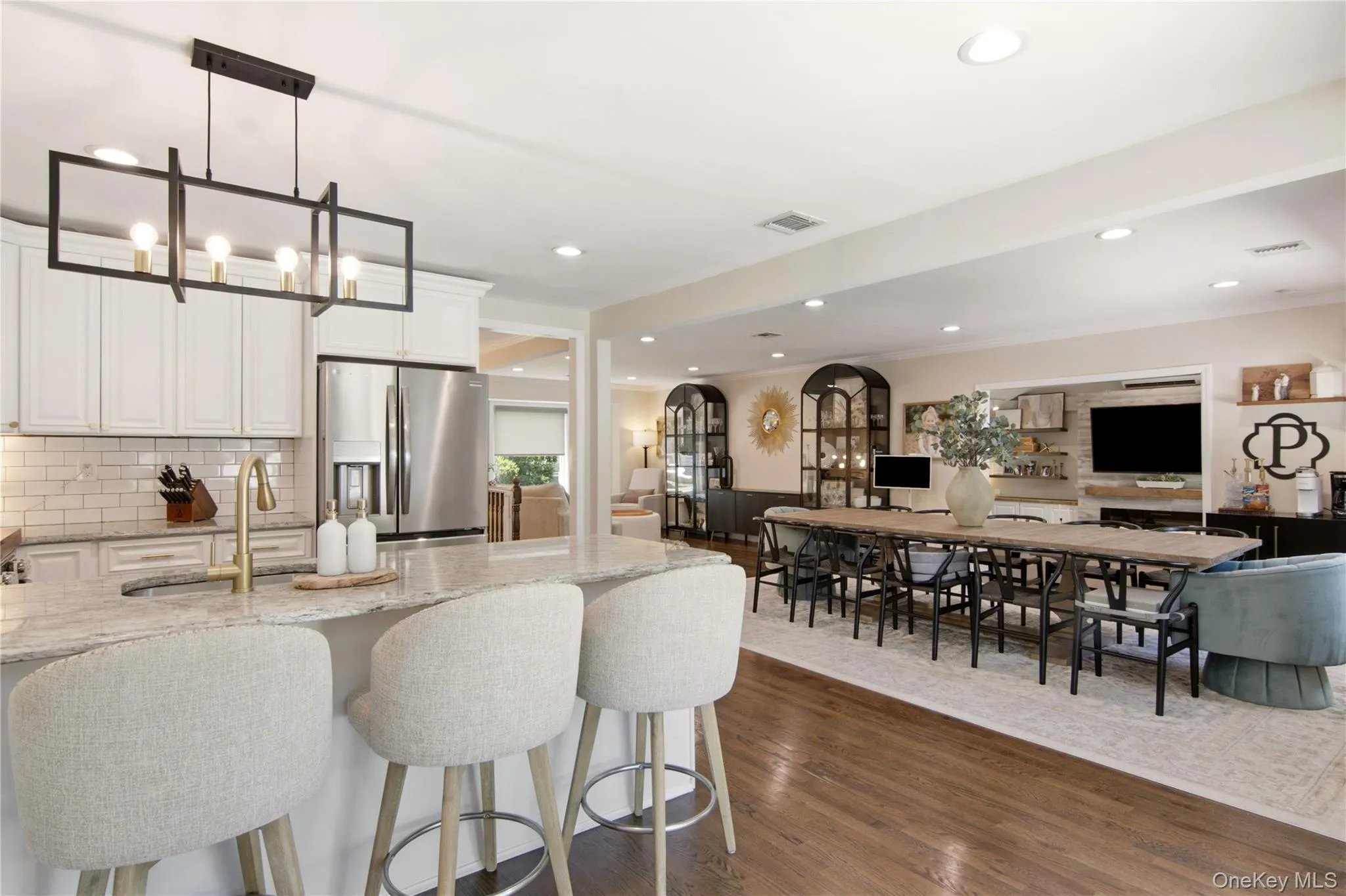 3 Del Place, Smithtown, NY, 4 Bedrooms Bedrooms, 9 Rooms Rooms,3 BathroomsBathrooms,Residential,For Rent,Del,0,KEY1016569 3 Del Place, Smithtown, NY, 4 Bedrooms Bedrooms, 9 Rooms Rooms,3 BathroomsBathrooms,Residential,For Rent,Del,0,KEY1016569