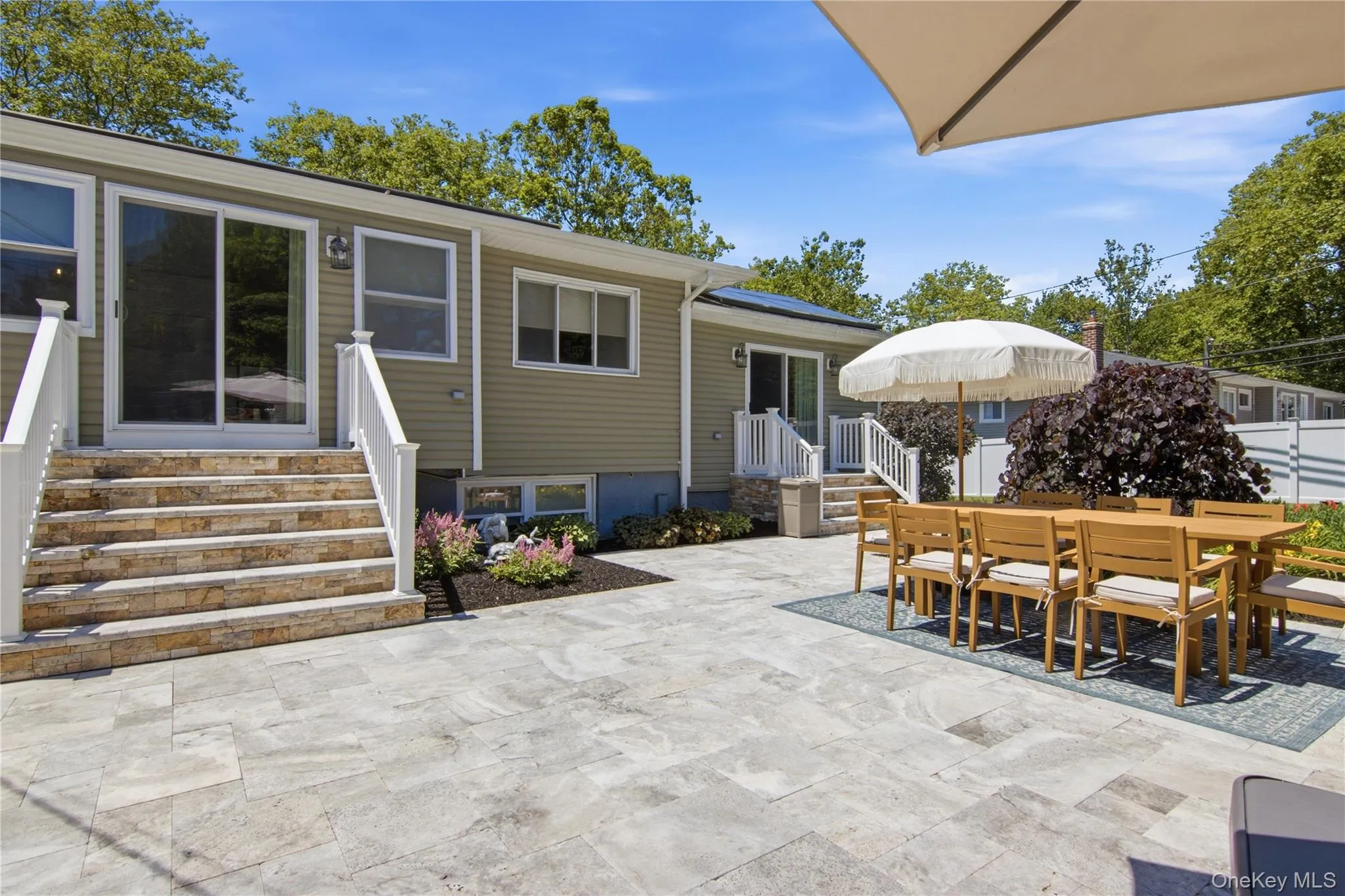 3 Del Place, Smithtown, NY, 4 Bedrooms Bedrooms, 9 Rooms Rooms,3 BathroomsBathrooms,Residential,For Rent,Del,0,KEY1016569 3 Del Place, Smithtown, NY, 4 Bedrooms Bedrooms, 9 Rooms Rooms,3 BathroomsBathrooms,Residential,For Rent,Del,0,KEY1016569