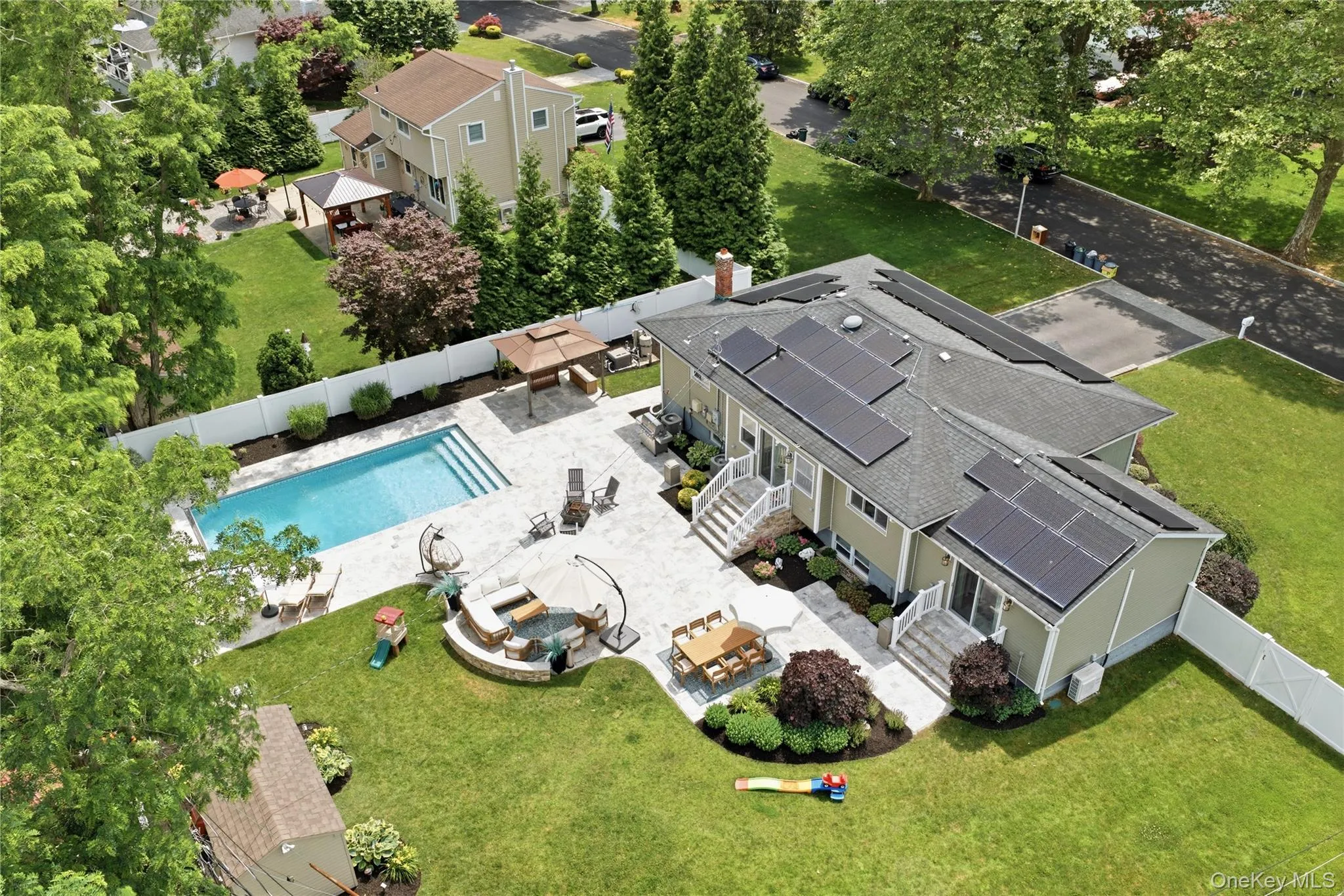 3 Del Place, Smithtown, NY, 4 Bedrooms Bedrooms, 9 Rooms Rooms,3 BathroomsBathrooms,Residential,For Rent,Del,0,KEY1016569 3 Del Place, Smithtown, NY, 4 Bedrooms Bedrooms, 9 Rooms Rooms,3 BathroomsBathrooms,Residential,For Rent,Del,0,KEY1016569