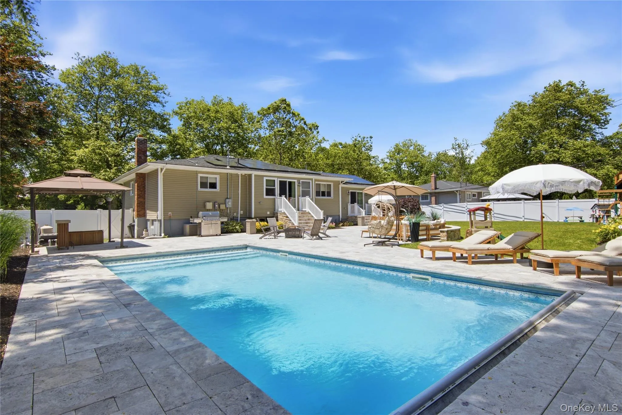 3 Del Place, Smithtown, NY, 4 Bedrooms Bedrooms, 9 Rooms Rooms,3 BathroomsBathrooms,Residential,For Rent,Del,0,KEY1016569 3 Del Place, Smithtown, NY, 4 Bedrooms Bedrooms, 9 Rooms Rooms,3 BathroomsBathrooms,Residential,For Rent,Del,0,KEY1016569