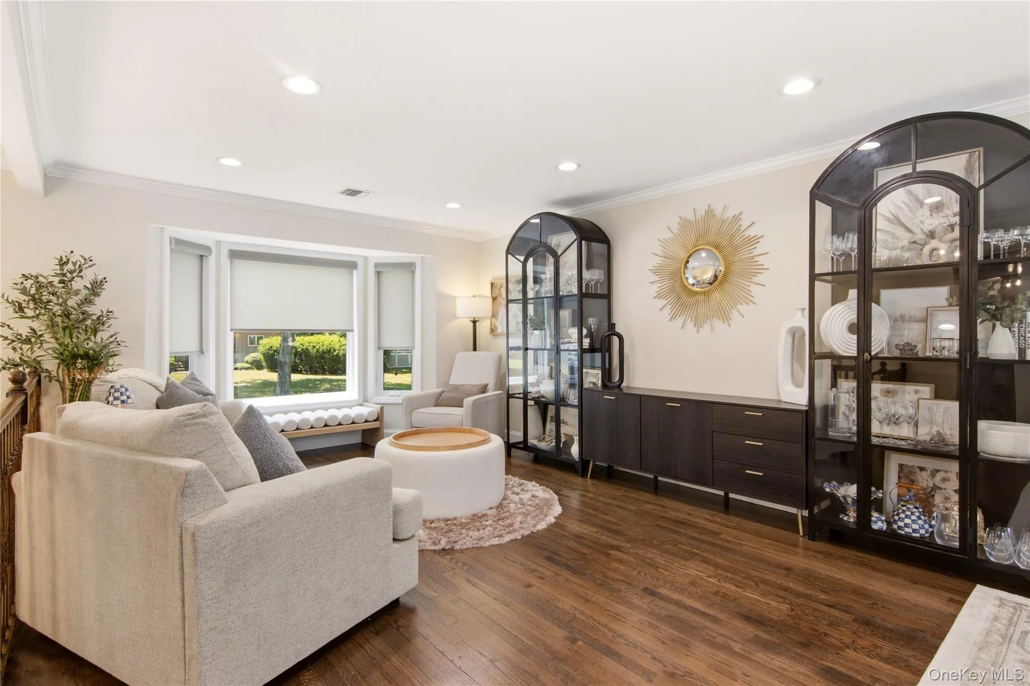 3 Del Place, Smithtown, NY, 4 Bedrooms Bedrooms, 9 Rooms Rooms,3 BathroomsBathrooms,Residential,For Rent,Del,0,KEY1016569 3 Del Place, Smithtown, NY, 4 Bedrooms Bedrooms, 9 Rooms Rooms,3 BathroomsBathrooms,Residential,For Rent,Del,0,KEY1016569