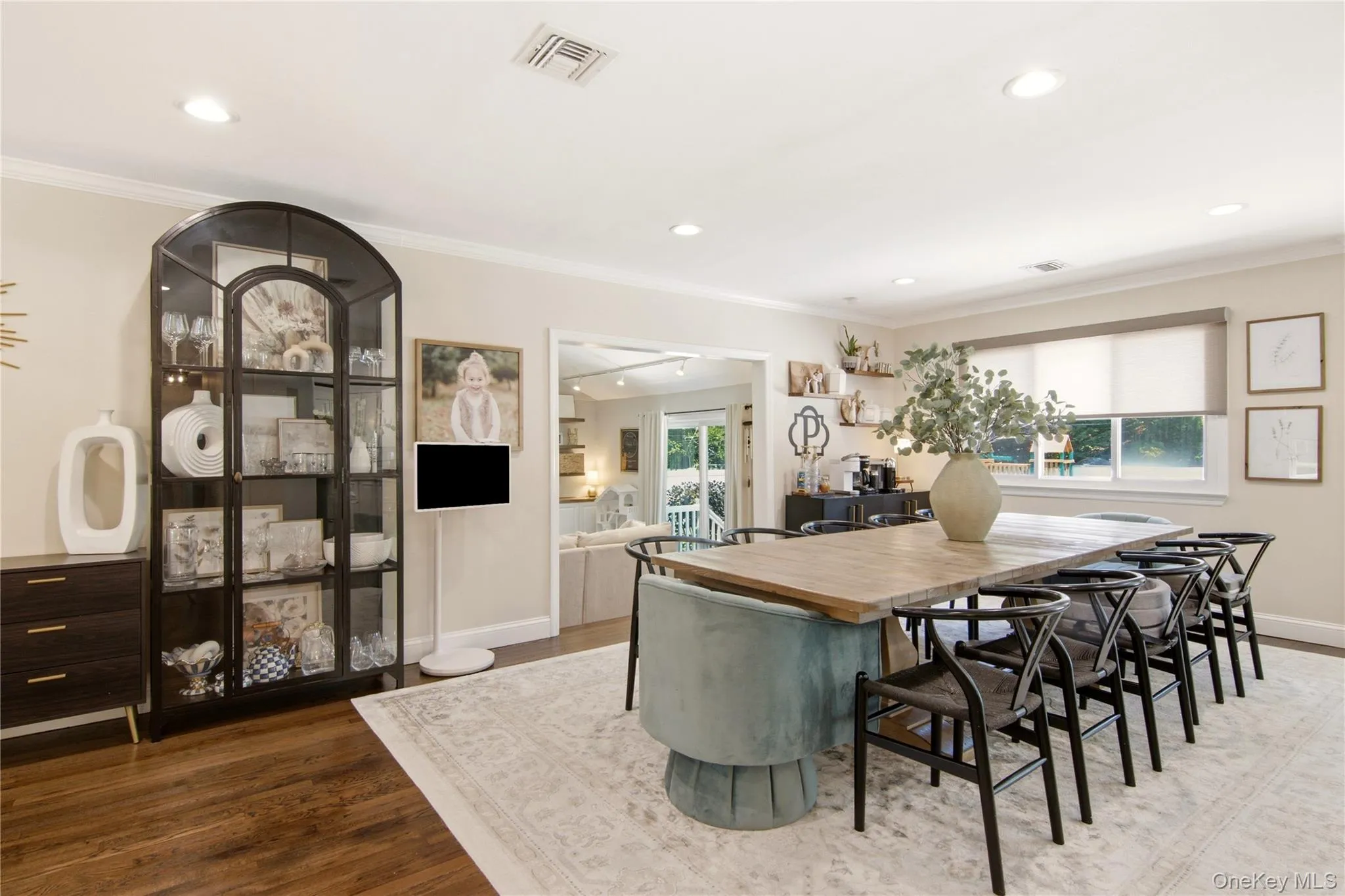 3 Del Place, Smithtown, NY, 4 Bedrooms Bedrooms, 9 Rooms Rooms,3 BathroomsBathrooms,Residential,For Rent,Del,0,KEY1016569 3 Del Place, Smithtown, NY, 4 Bedrooms Bedrooms, 9 Rooms Rooms,3 BathroomsBathrooms,Residential,For Rent,Del,0,KEY1016569