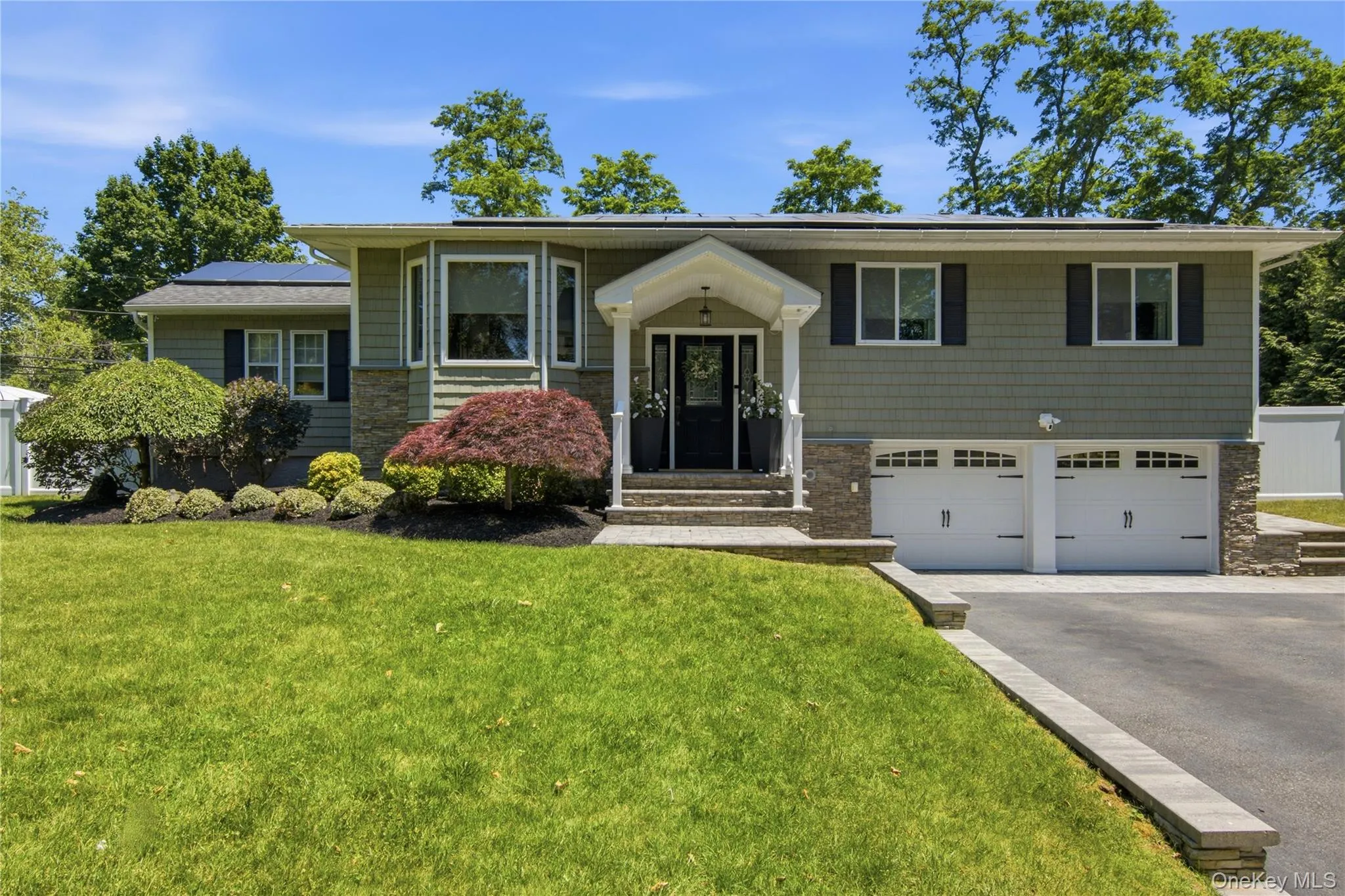 3 Del Place, Smithtown, NY, 4 Bedrooms Bedrooms, 9 Rooms Rooms,3 BathroomsBathrooms,Residential,For Rent,Del,0,KEY1016569 3 Del Place, Smithtown, NY, 4 Bedrooms Bedrooms, 9 Rooms Rooms,3 BathroomsBathrooms,Residential,For Rent,Del,0,KEY1016569