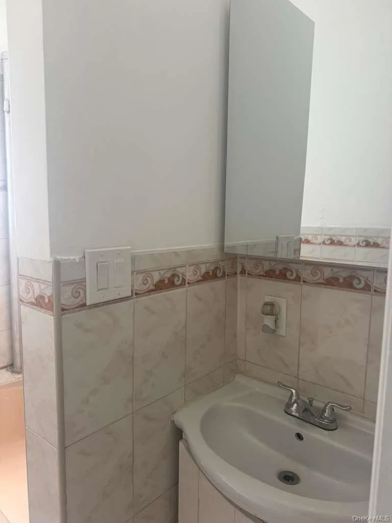 317 96th Street, New York, NY, 3 Bedrooms Bedrooms, 6 Rooms Rooms,1 BathroomBathrooms,Residential Lease,For Rent,96th,0,KEY1016580 317 96th Street, New York, NY, 3 Bedrooms Bedrooms, 6 Rooms Rooms,1 BathroomBathrooms,Residential Lease,For Rent,96th,0,KEY1016580