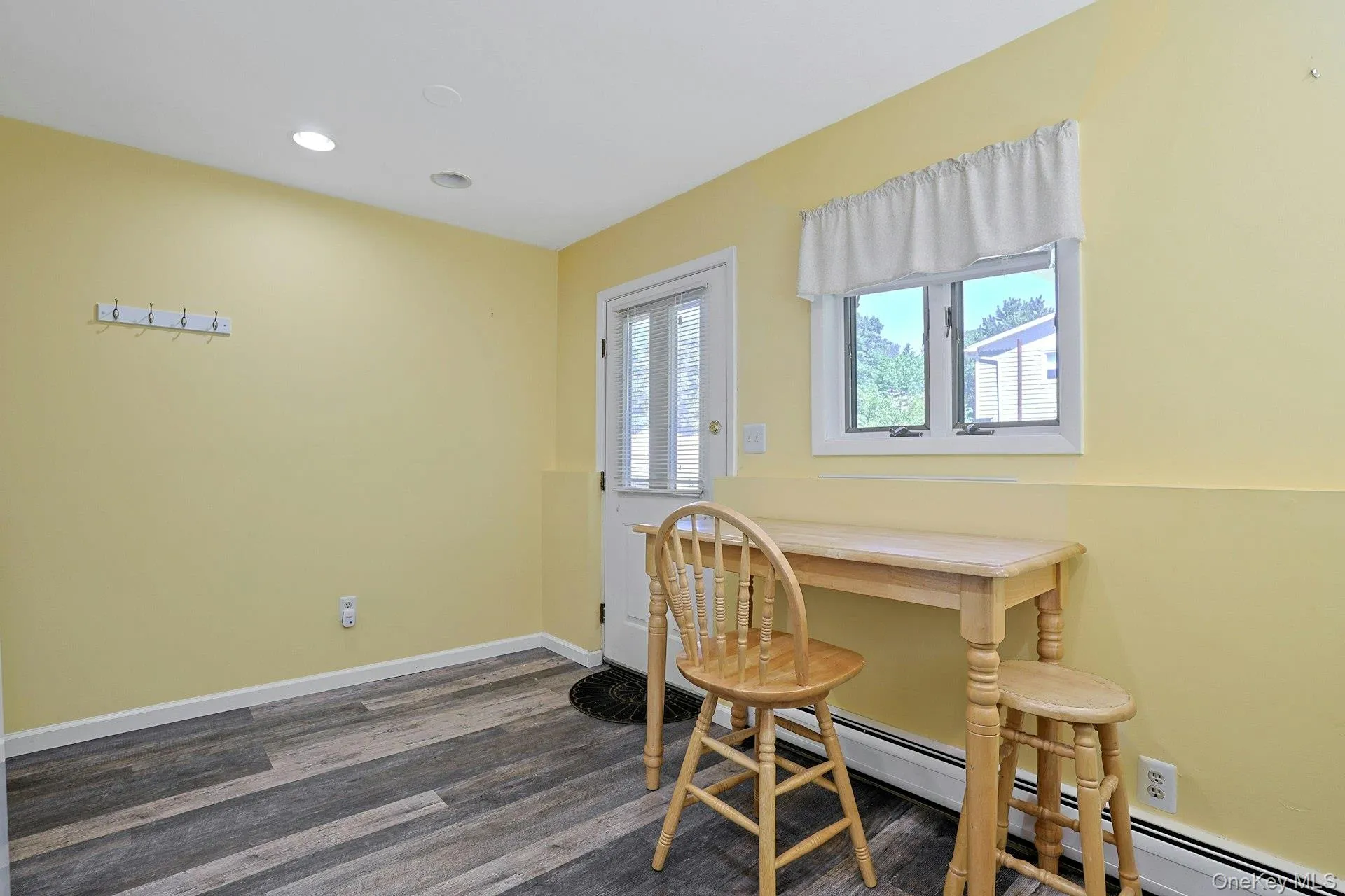 168 Orchid Drive, Orangetown, NY, 4 Bedrooms Bedrooms, 11 Rooms Rooms,3 BathroomsBathrooms,Residential,For Rent,Orchid,0,KEY1016589 168 Orchid Drive, Orangetown, NY, 4 Bedrooms Bedrooms, 11 Rooms Rooms,3 BathroomsBathrooms,Residential,For Rent,Orchid,0,KEY1016589