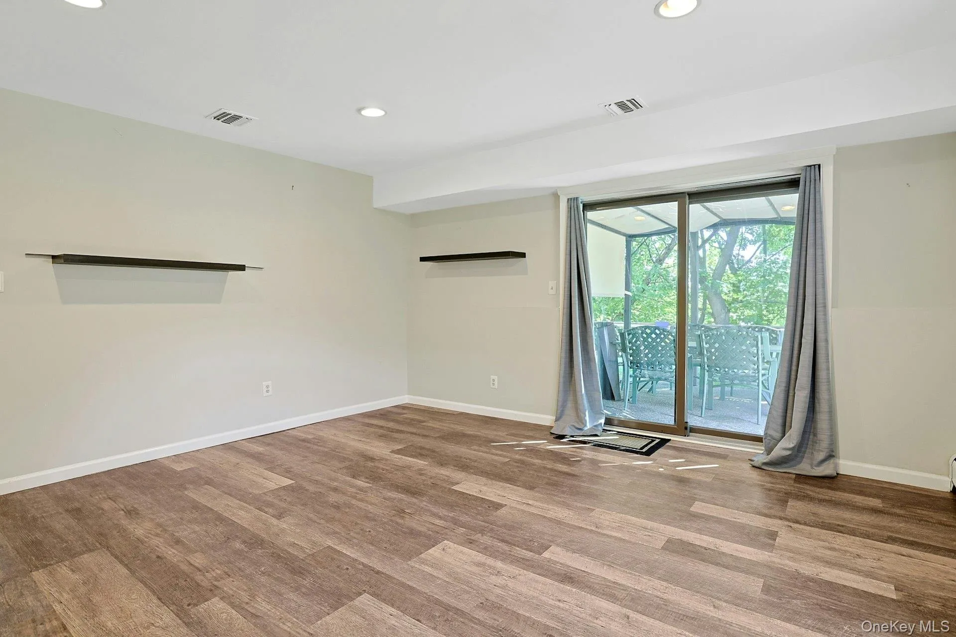 168 Orchid Drive, Orangetown, NY, 4 Bedrooms Bedrooms, 11 Rooms Rooms,3 BathroomsBathrooms,Residential,For Rent,Orchid,0,KEY1016589 168 Orchid Drive, Orangetown, NY, 4 Bedrooms Bedrooms, 11 Rooms Rooms,3 BathroomsBathrooms,Residential,For Rent,Orchid,0,KEY1016589