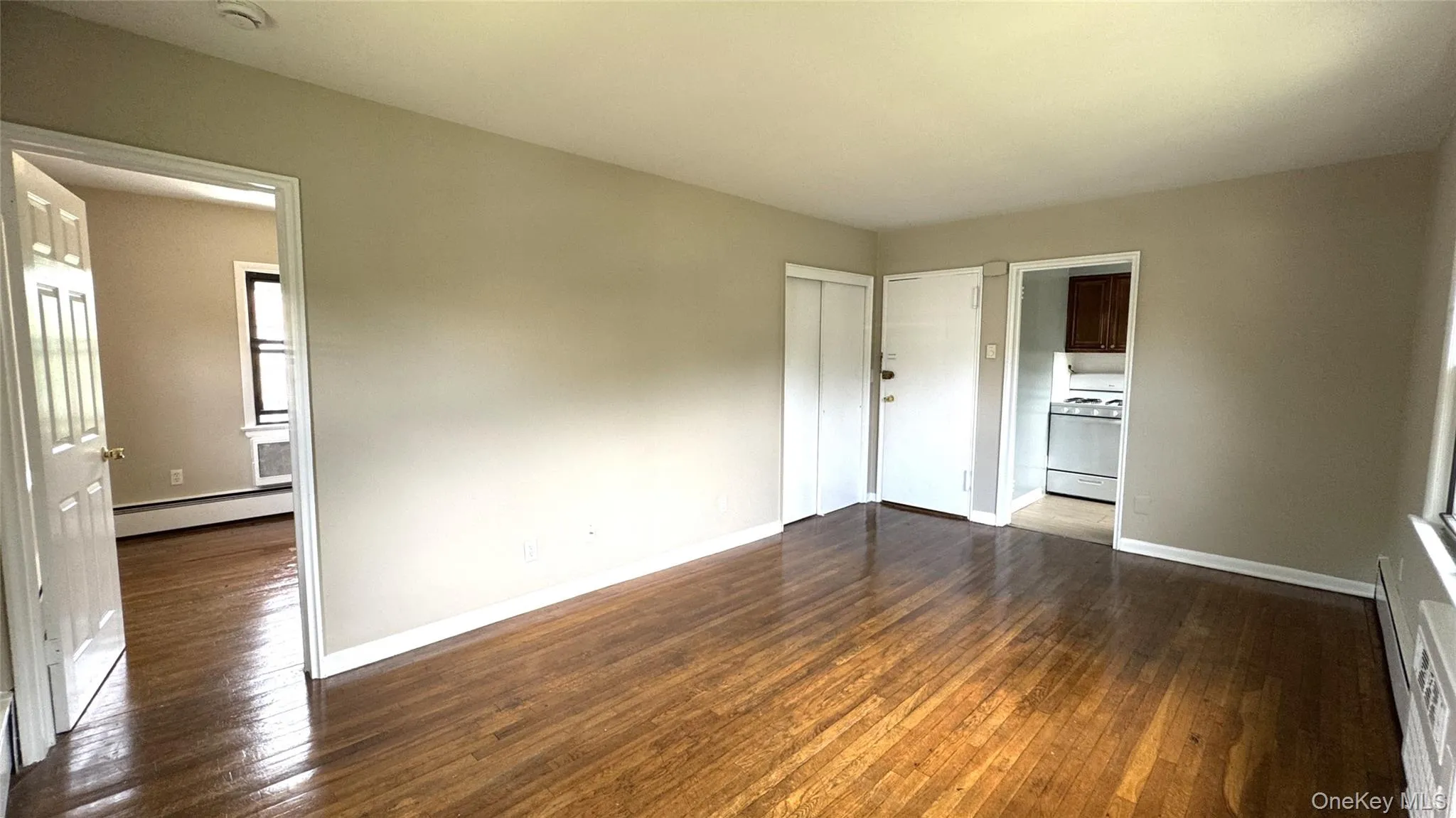 13 Cornelison Avenue, Orangetown, NY, 1 Bedroom Bedrooms, 3 Rooms Rooms,1 BathroomBathrooms,Residential Lease,For Rent,Cornelison,0,KEY1016592 13 Cornelison Avenue, Orangetown, NY, 1 Bedroom Bedrooms, 3 Rooms Rooms,1 BathroomBathrooms,Residential Lease,For Rent,Cornelison,0,KEY1016592