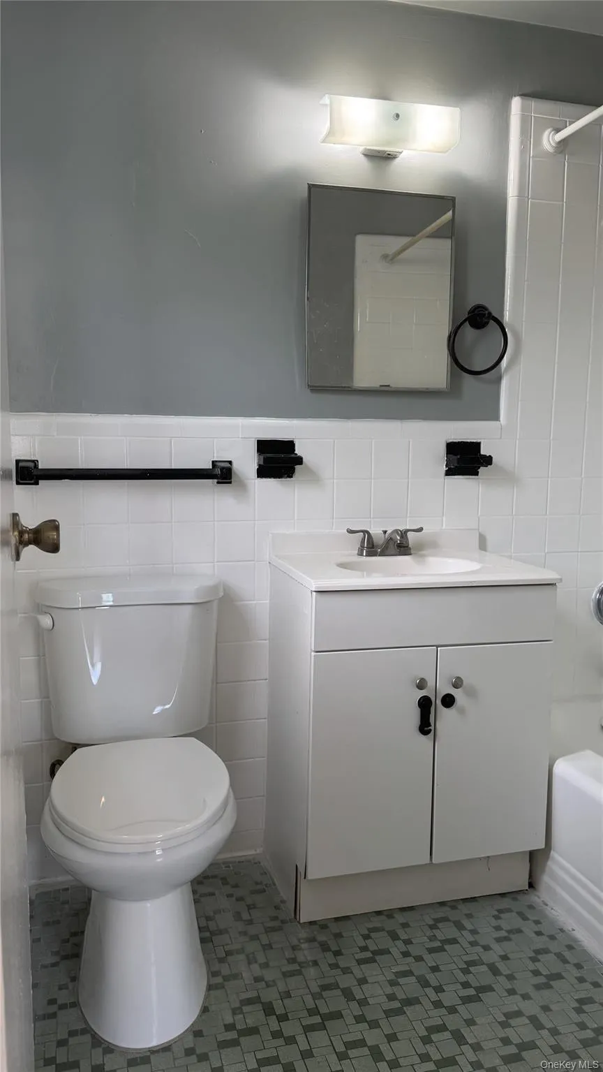 13 Cornelison Avenue, Orangetown, NY, 1 Bedroom Bedrooms, 3 Rooms Rooms,1 BathroomBathrooms,Residential Lease,For Rent,Cornelison,0,KEY1016592 13 Cornelison Avenue, Orangetown, NY, 1 Bedroom Bedrooms, 3 Rooms Rooms,1 BathroomBathrooms,Residential Lease,For Rent,Cornelison,0,KEY1016592