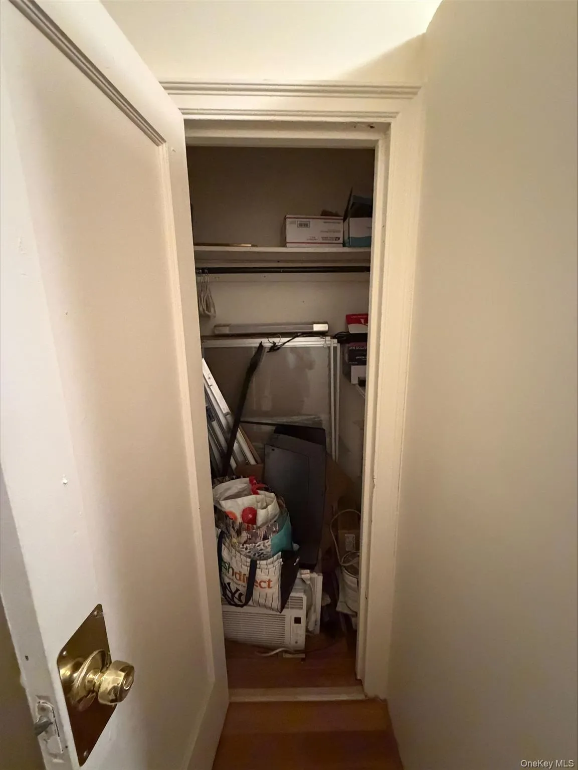 475 Bronx River Road, Yonkers, NY, 4 Rooms Rooms,1 BathroomBathrooms,Residential,For Rent,Bronx River,0,1016601 475 Bronx River Road, Yonkers, NY, 4 Rooms Rooms,1 BathroomBathrooms,Residential,For Rent,Bronx River,0,1016601