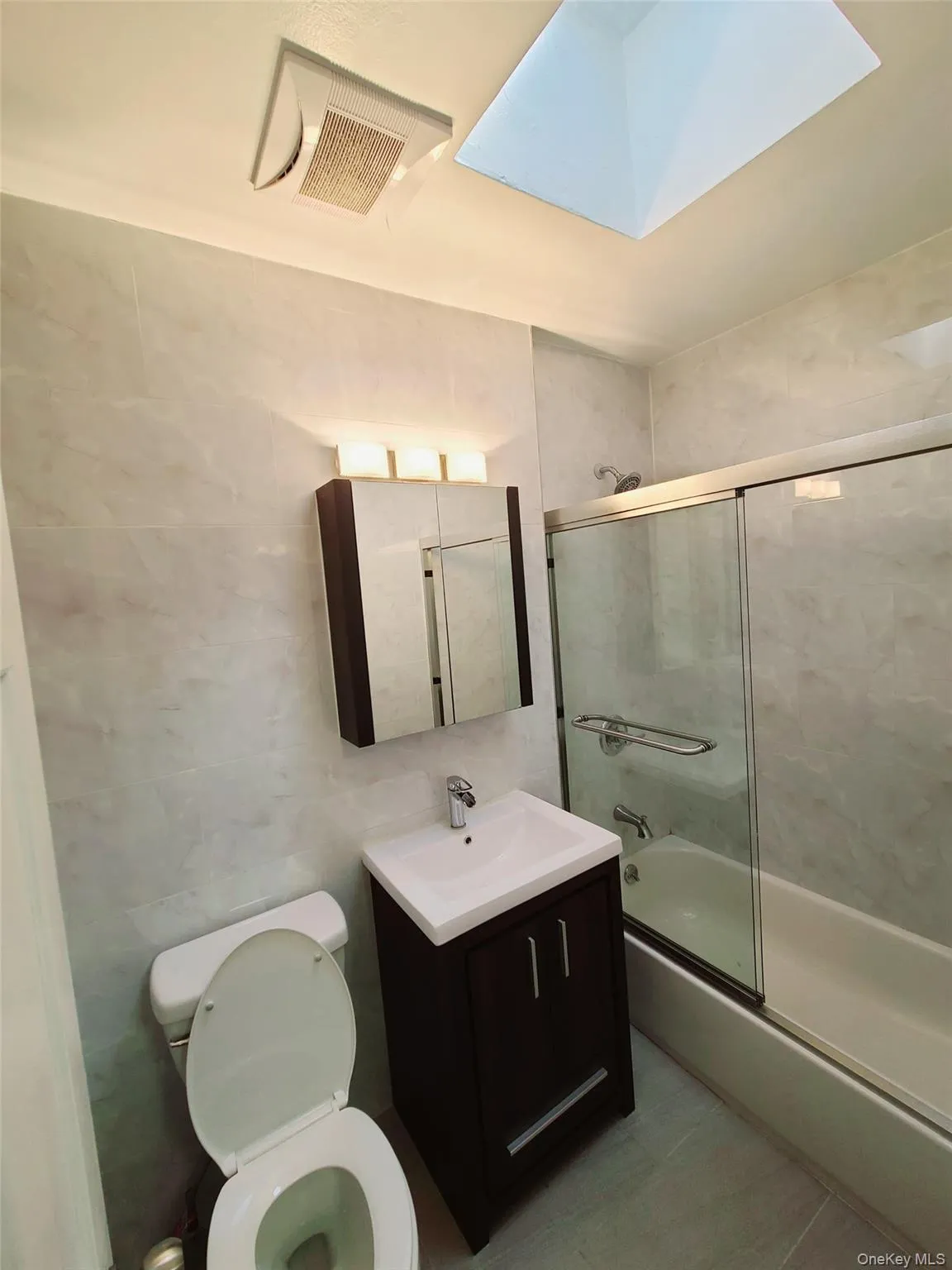 67-12 Juno Street, New York, NY, 2 Bedrooms Bedrooms, 4 Rooms Rooms,1 BathroomBathrooms,Residential Lease,For Rent,Juno,0,KEY1016604 67-12 Juno Street, New York, NY, 2 Bedrooms Bedrooms, 4 Rooms Rooms,1 BathroomBathrooms,Residential Lease,For Rent,Juno,0,KEY1016604