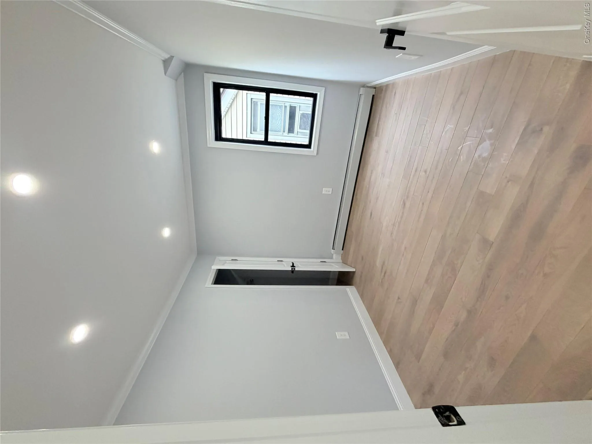 SECOND FLOOR SECOND FLOOR