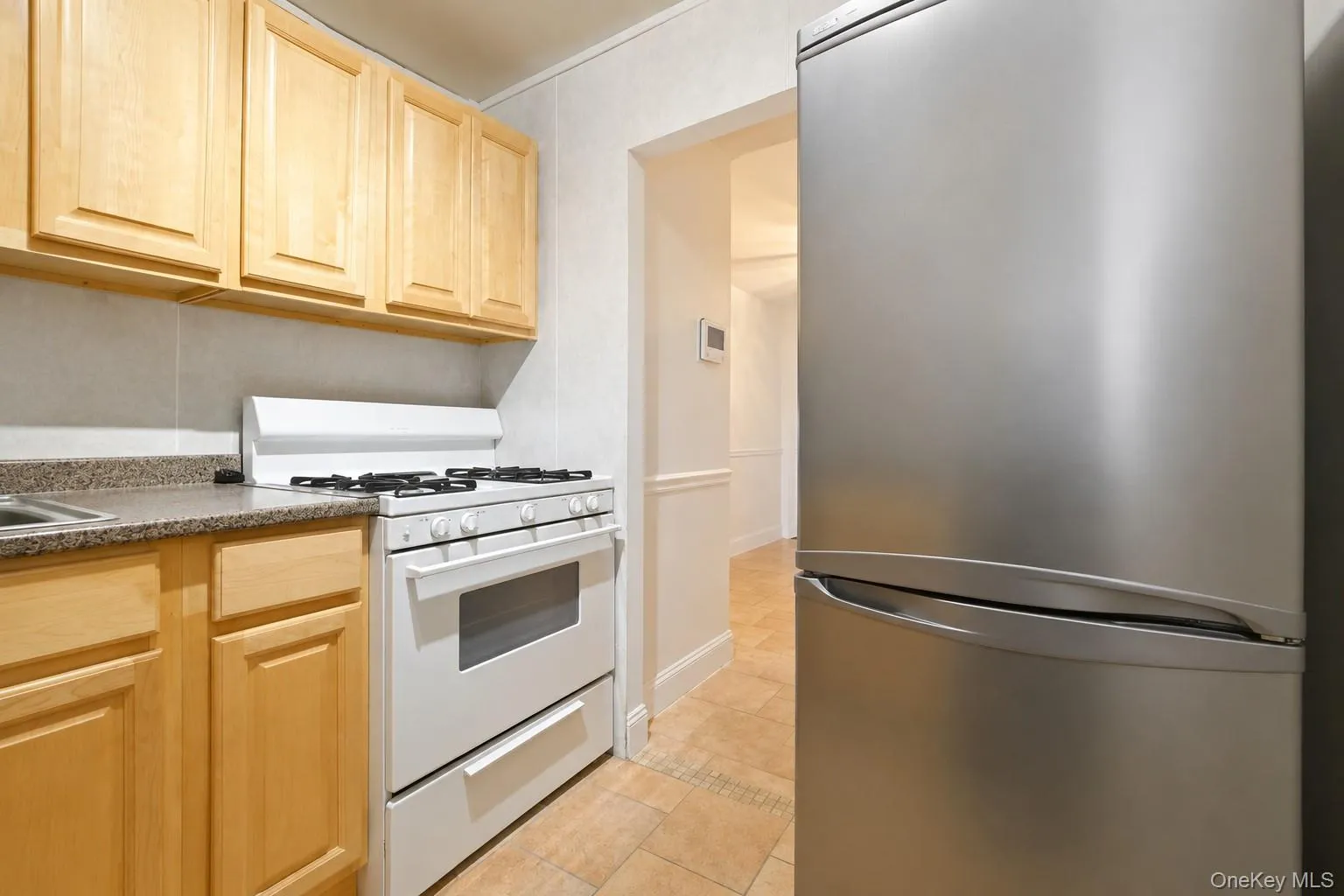 101 Lincoln Avenue, North Hempstead, NY, 4 Rooms Rooms,1 BathroomBathrooms,Residential,For Rent,Lincoln,0,1016606 101 Lincoln Avenue, North Hempstead, NY, 4 Rooms Rooms,1 BathroomBathrooms,Residential,For Rent,Lincoln,0,1016606